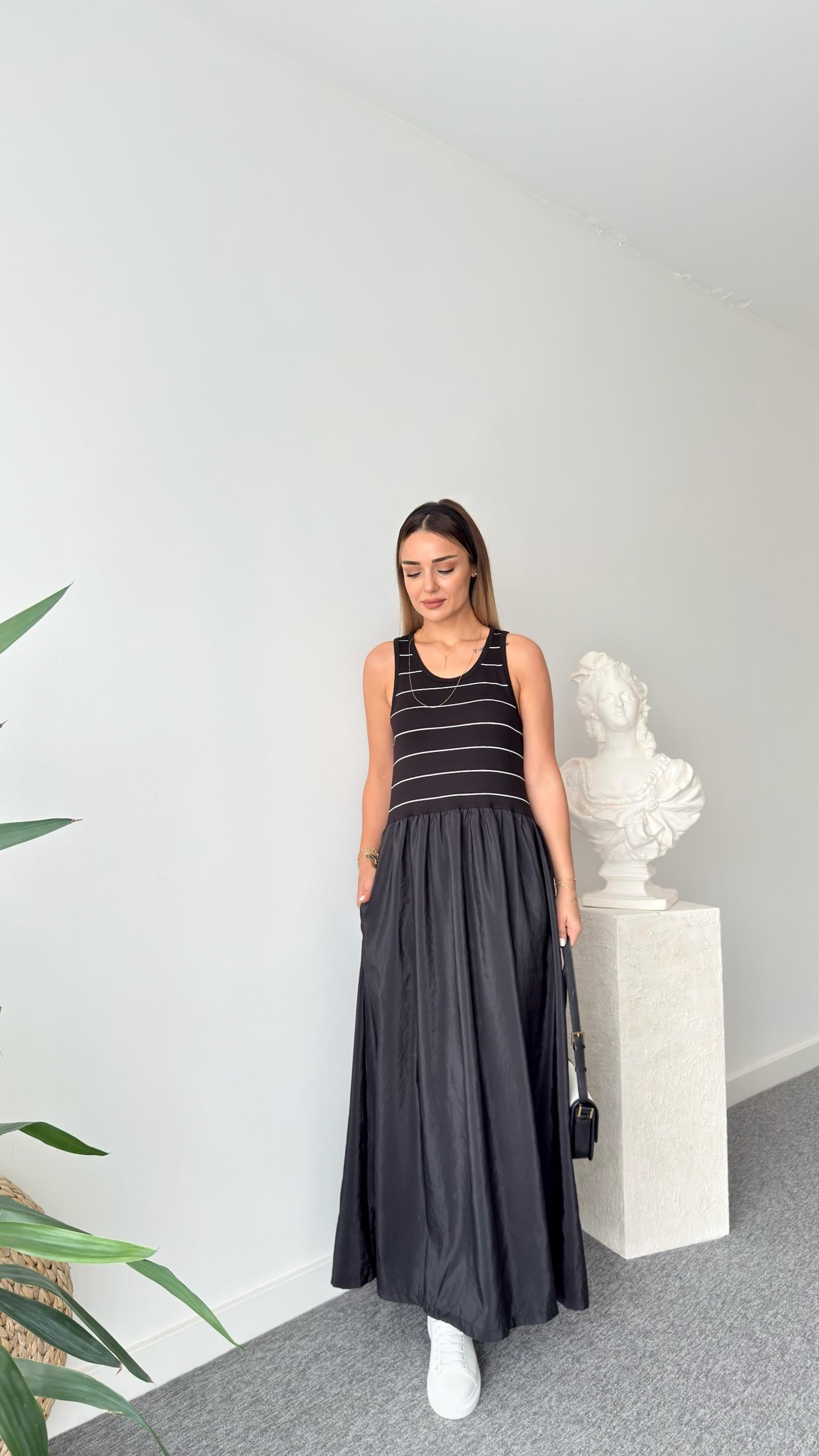 Loremi Üstü Çizgili Garnili Basic Elbise