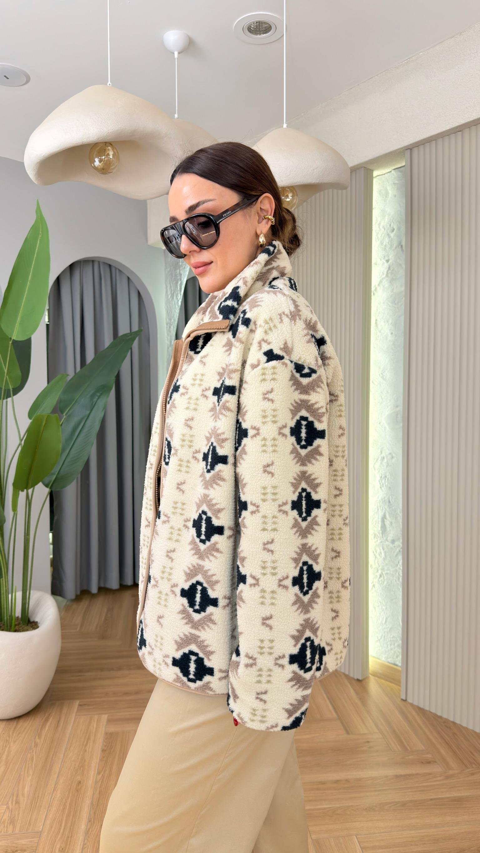 Mojno Bej Siyah Renk Geçişli Oversize Fermuarlı Peluş Sweat