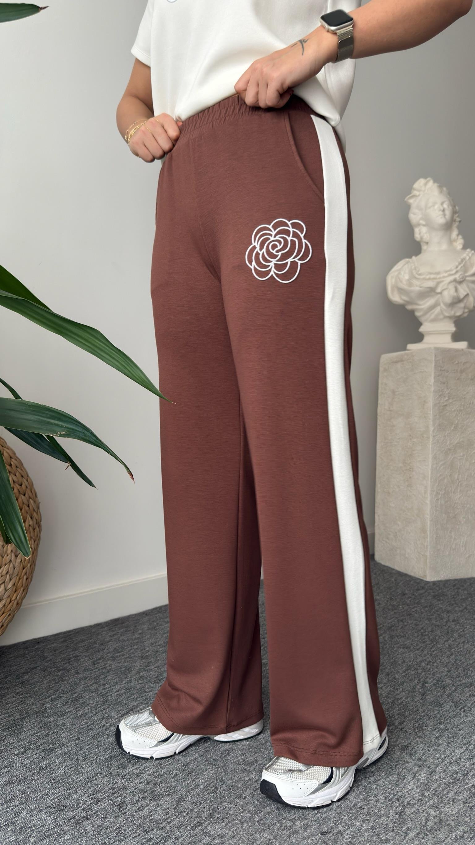 Kahve Neya Nakışlı Modal Takım