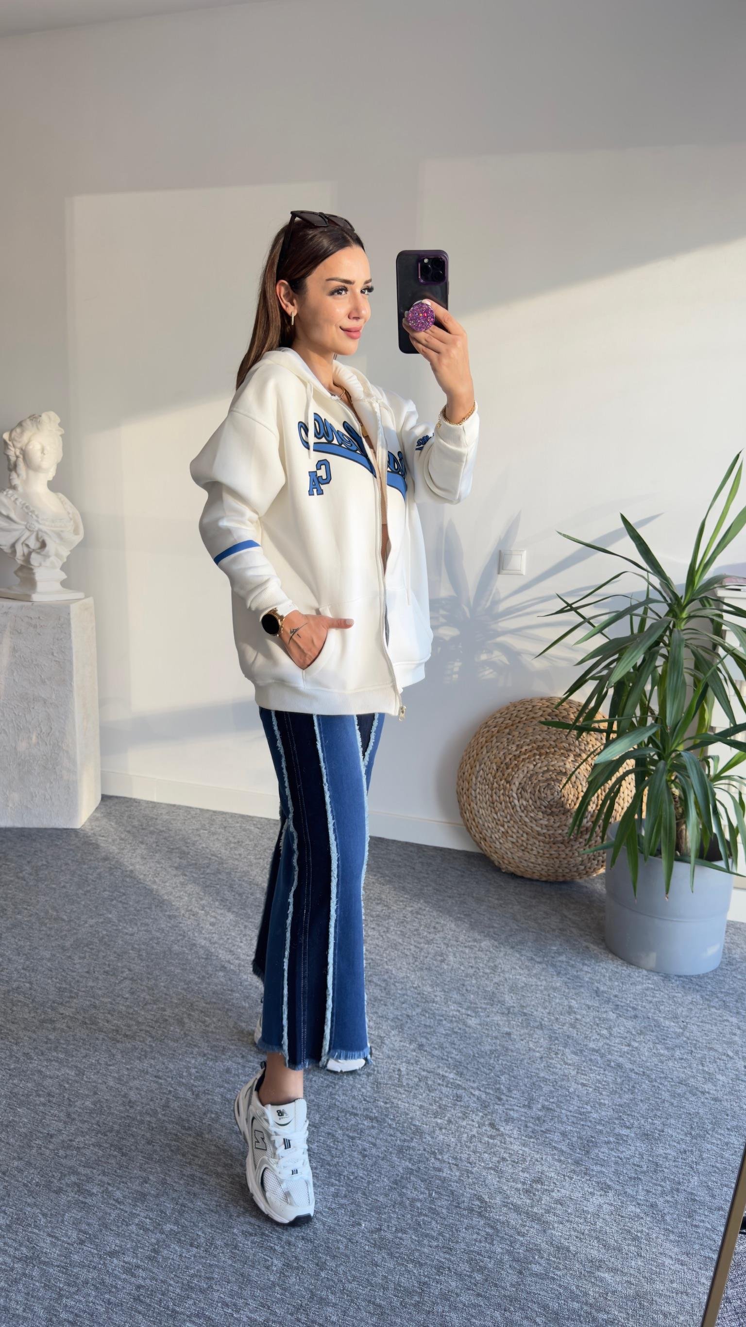 Mavi Yazı Detaylı Şardonlu Beyaz Sweatshirt