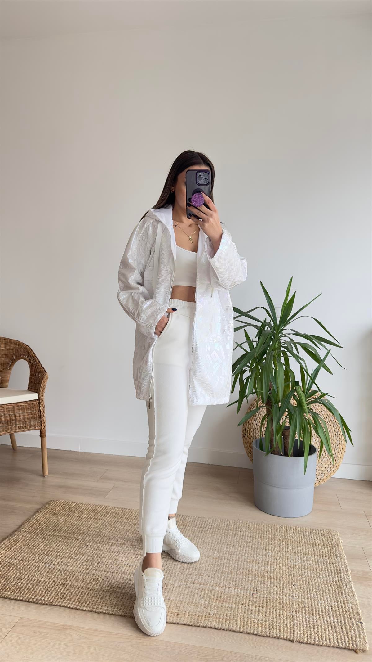 Harf Baskı Beyaz Tasarım Ceket