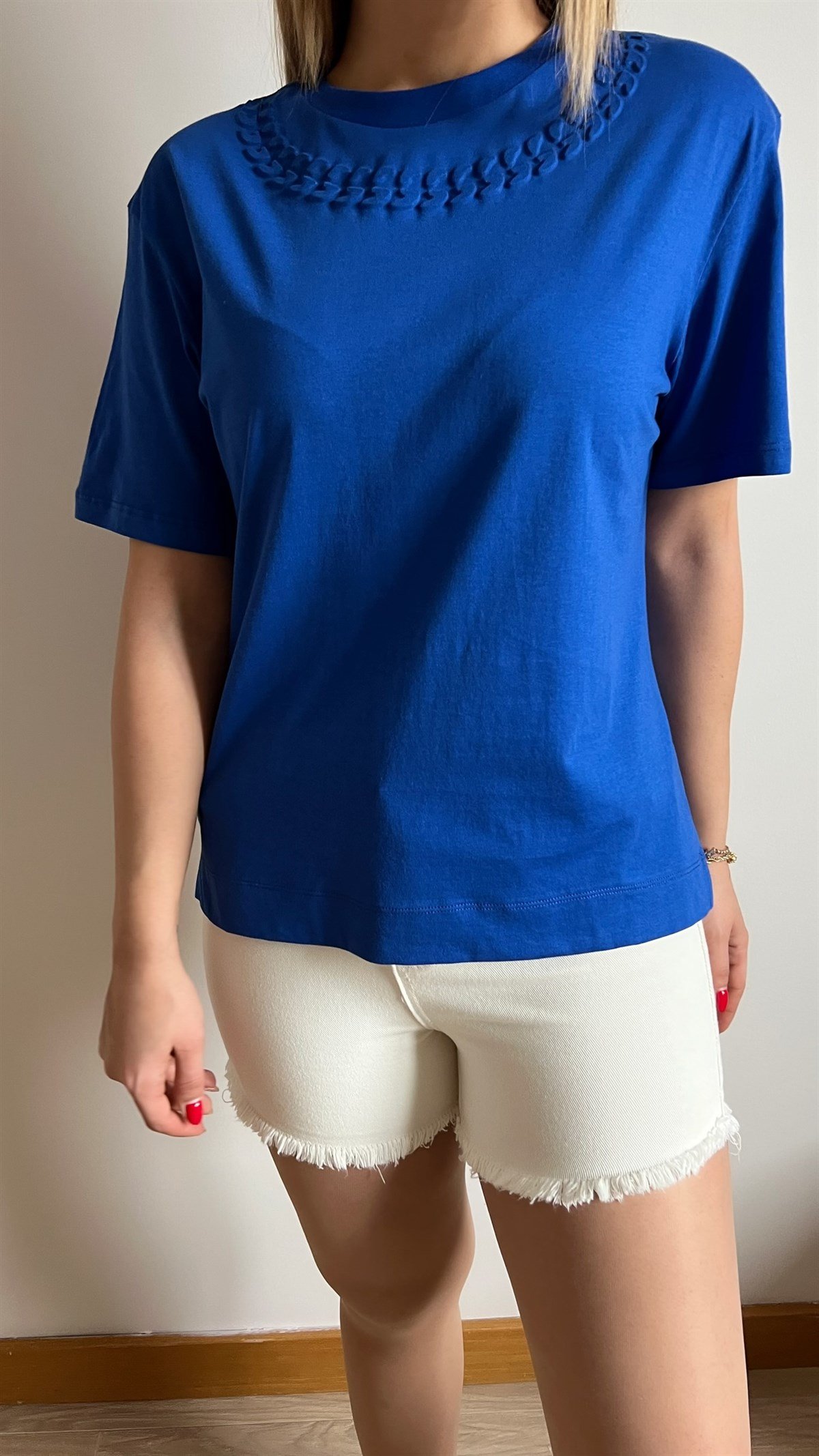 İpekyol Model Kabartmalı Mavi Tshirt