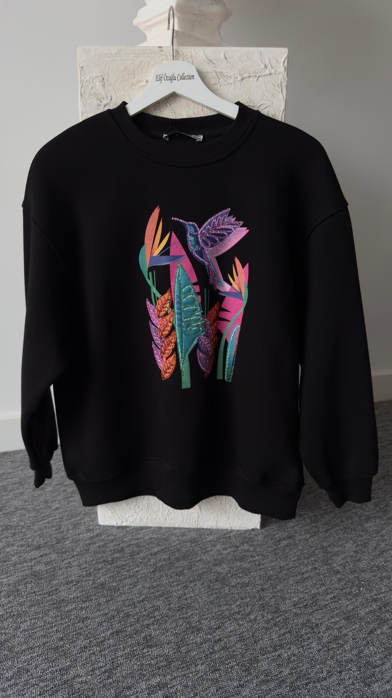 Kuş Baskılı Siyah Sweatshirt