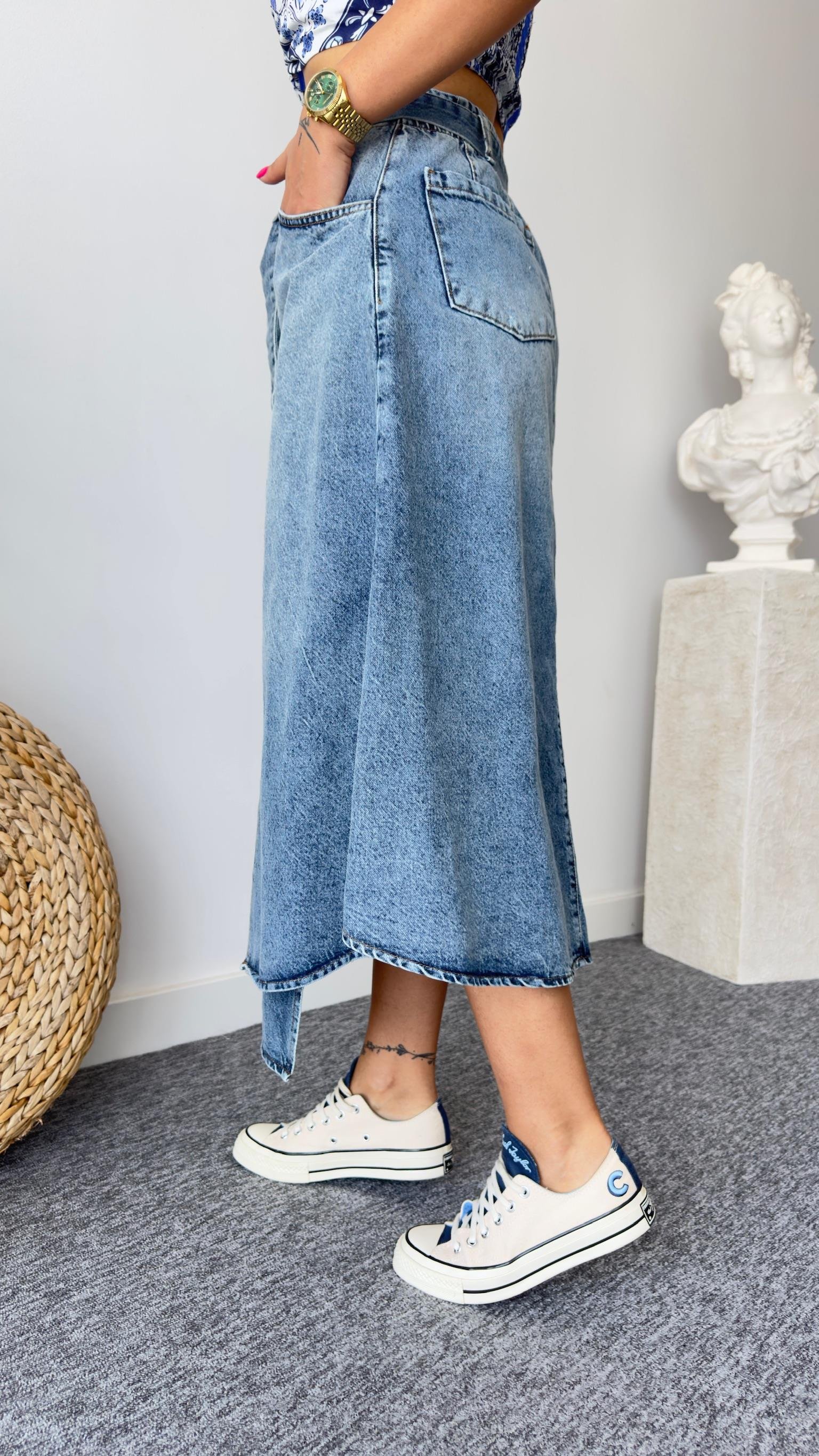 Bel Lastikli Asimetrik Kesim Denim Etek