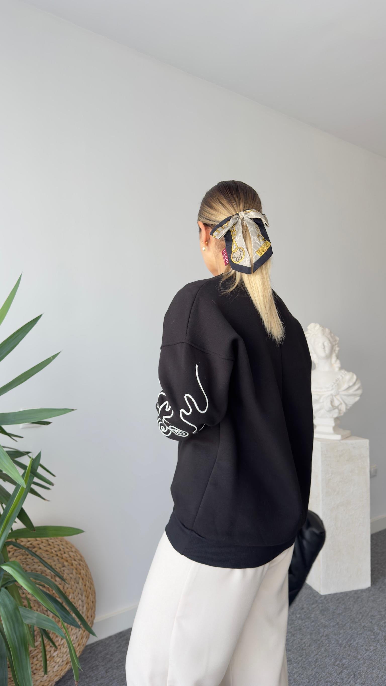 Bowie Kollar Nakış Detaylı Siyah Sweatshirt
