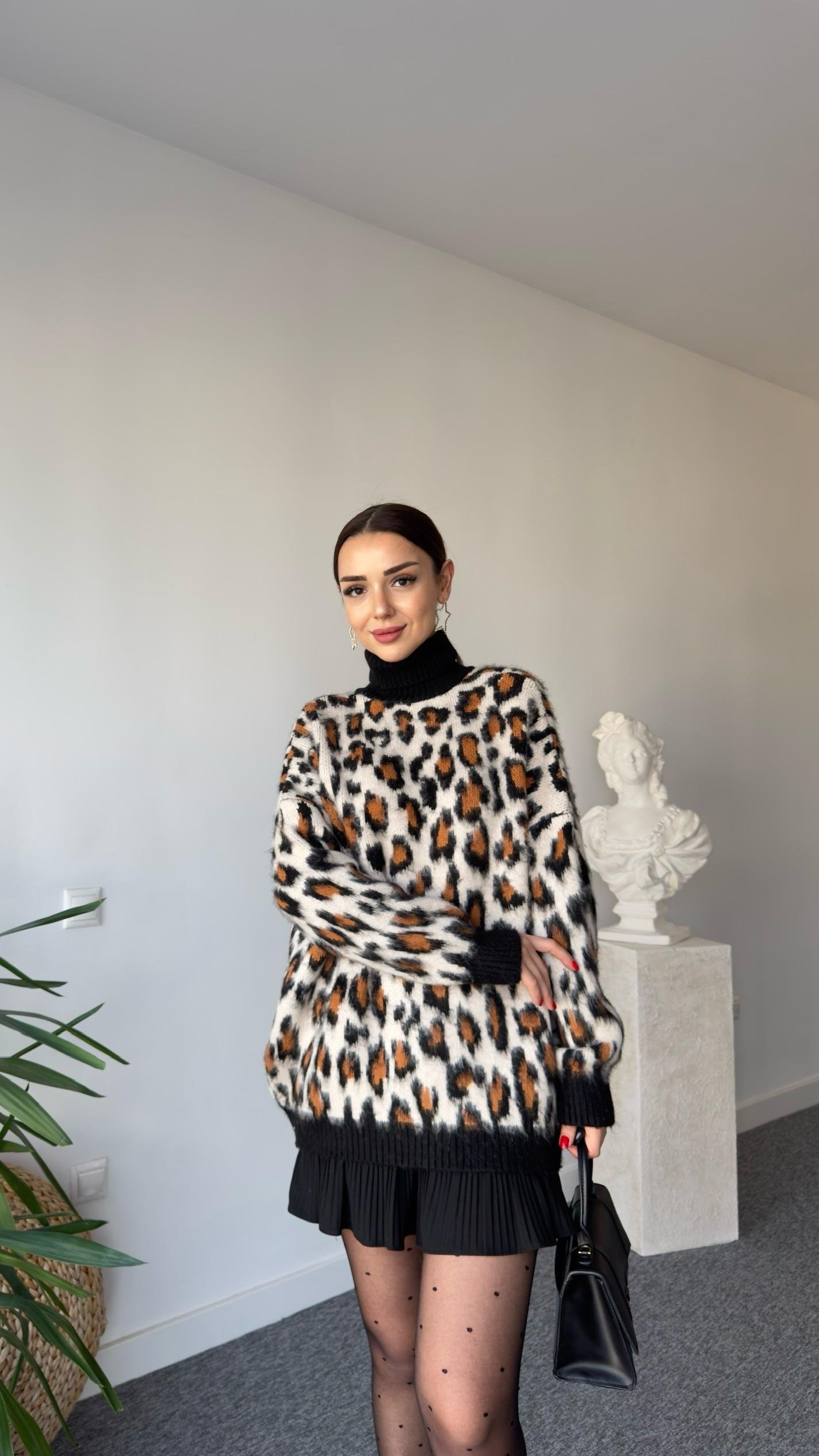 Boğazlı Leopar Desen Sakallı Kazak
