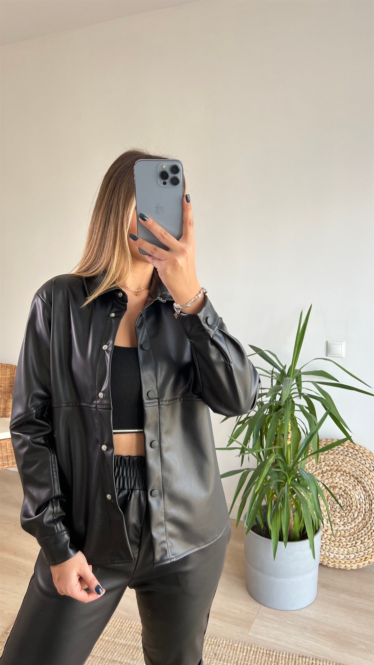 Dikişli Siyah Deri Ceket