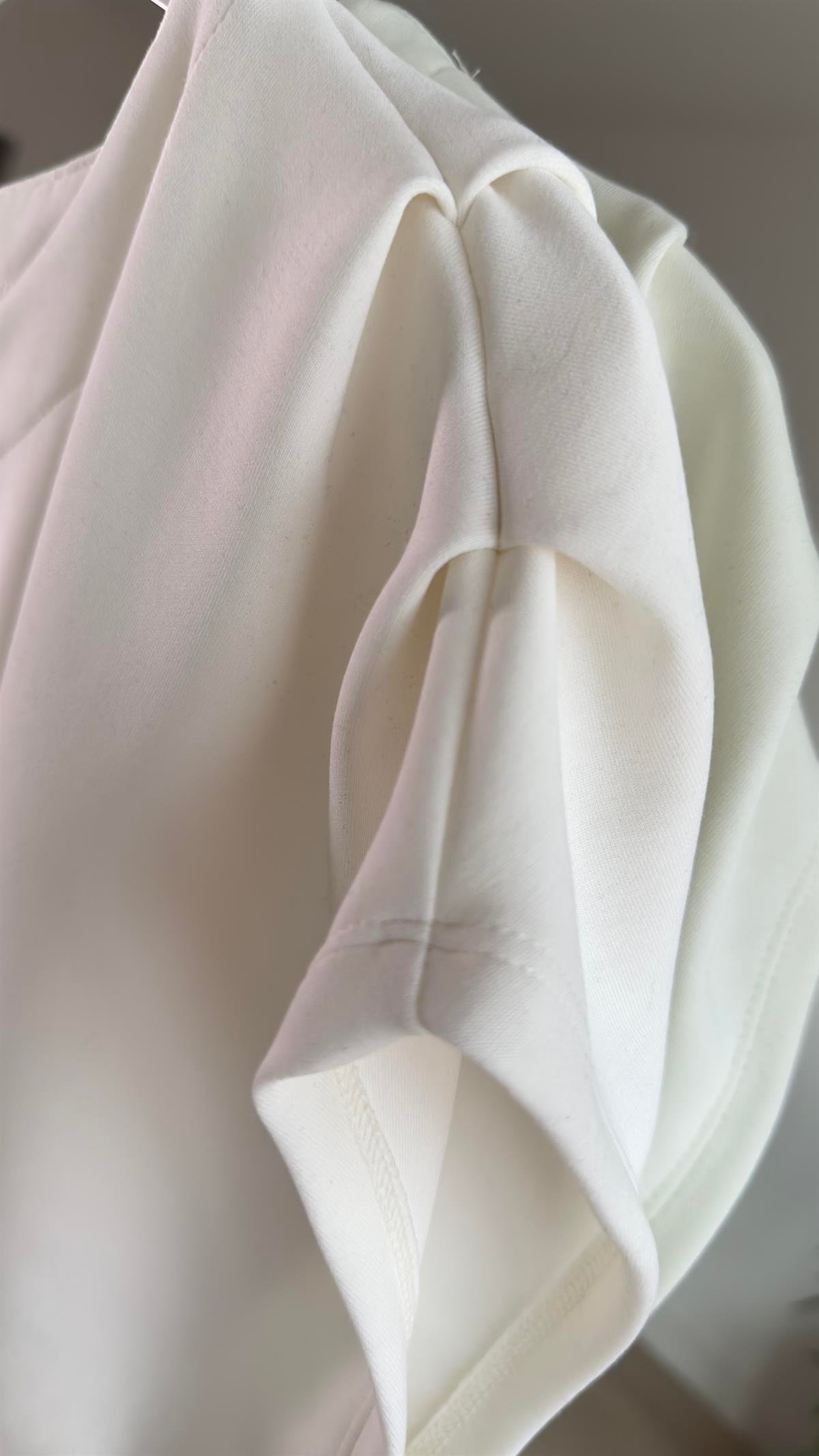 Kol Detaylı Tok Doku Modal Basic