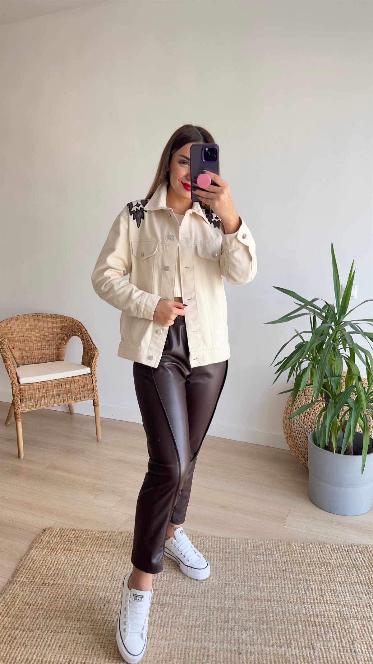 Omuzları Nakış Detaylı Gabardin Ceket 