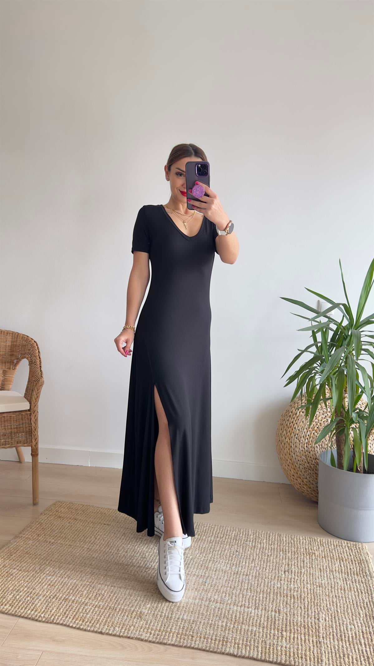 Vilinze Yırtmaçlı Siyah Basic Elbise