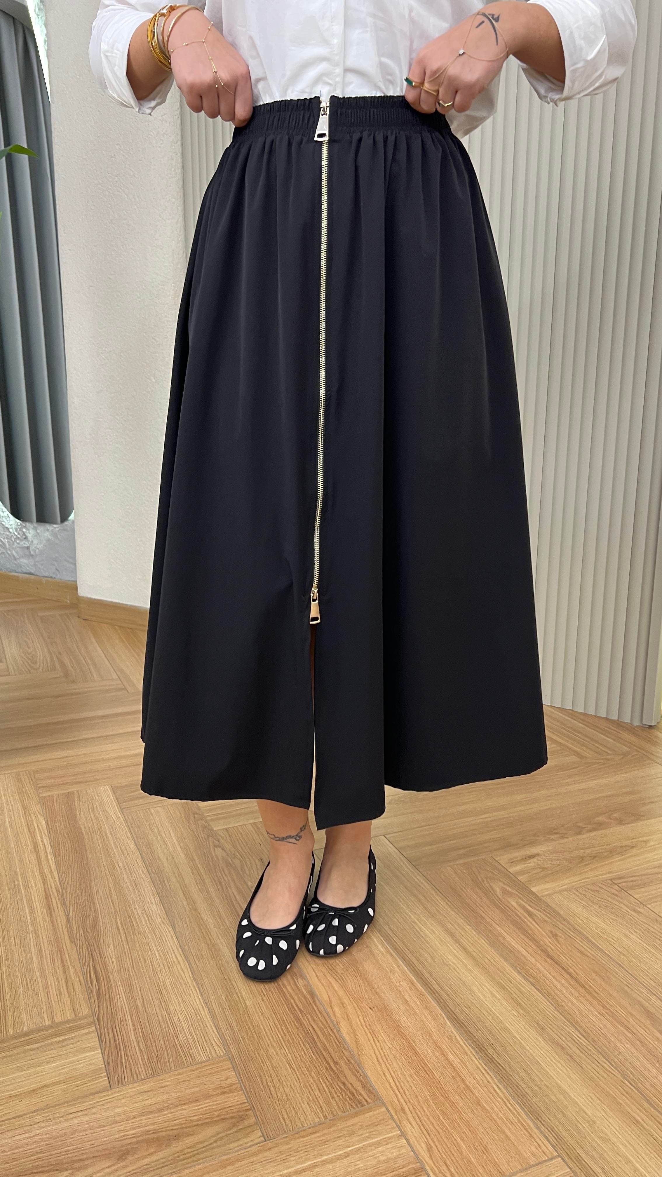 Siyah Quqa Fermuarlı Muadil Etek