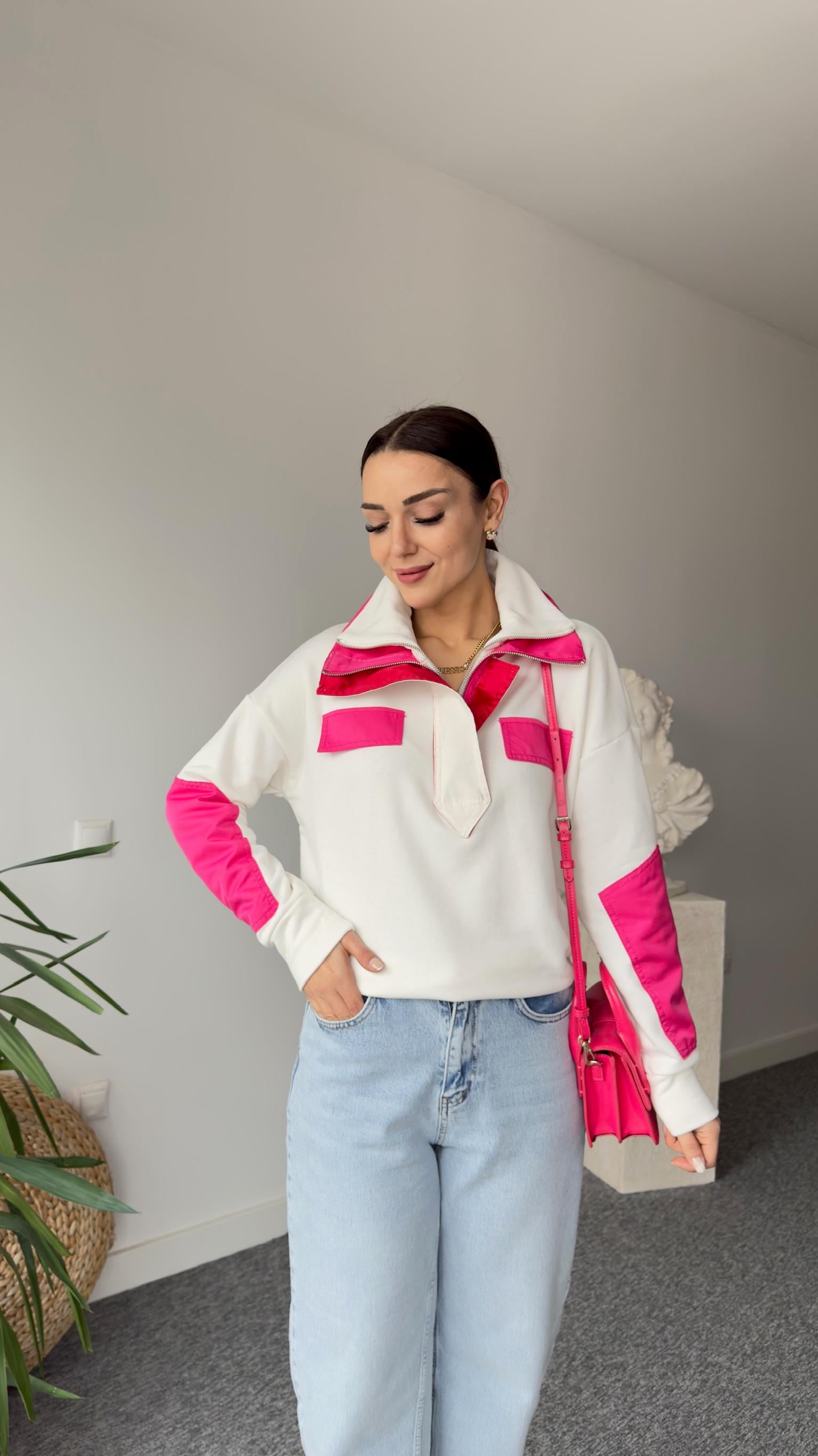 Çift Yaka Pembe Detaylı Tasarım Sweat