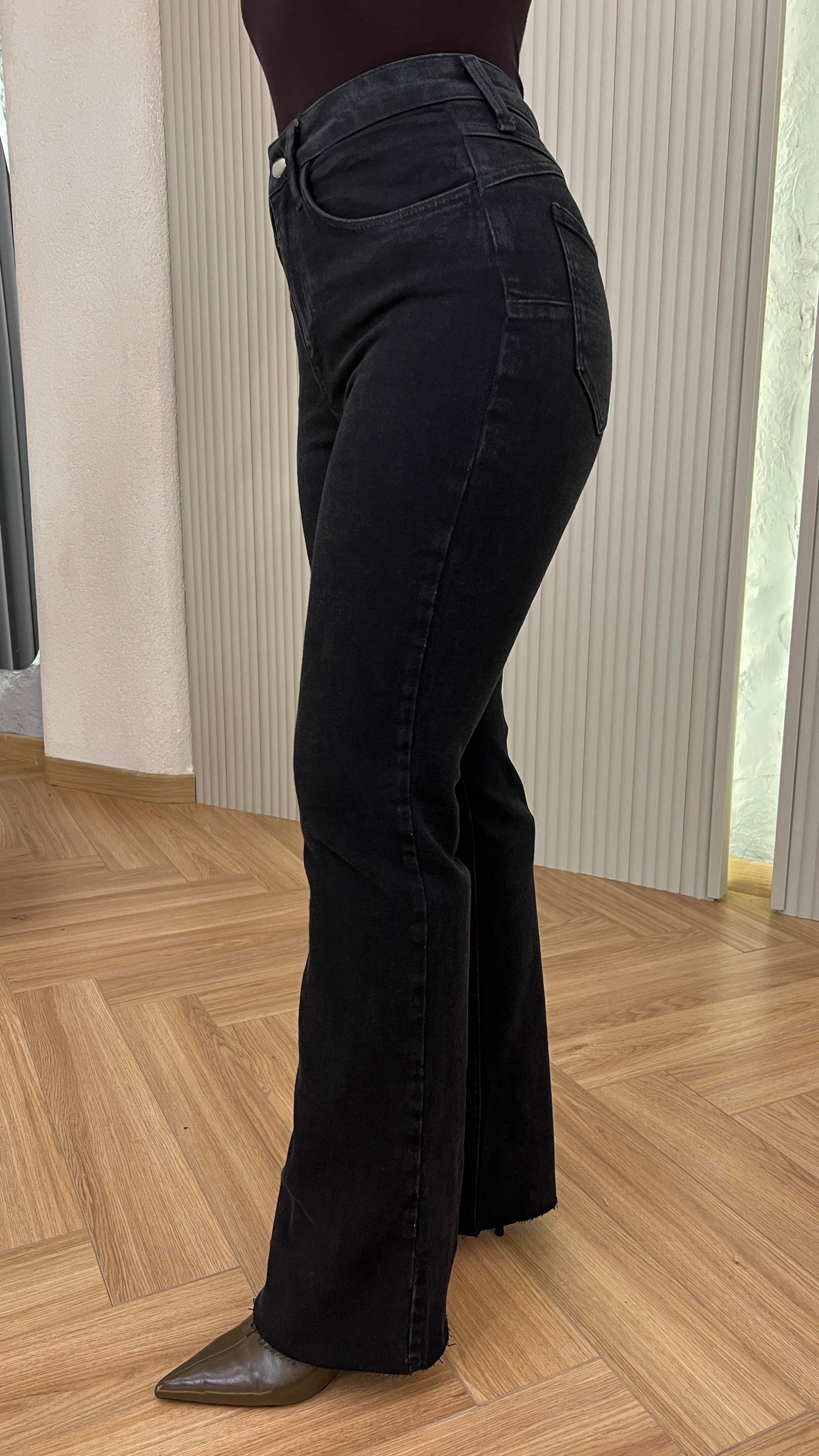 Siyah Harlem Push Up Etkili Likralı Jean
