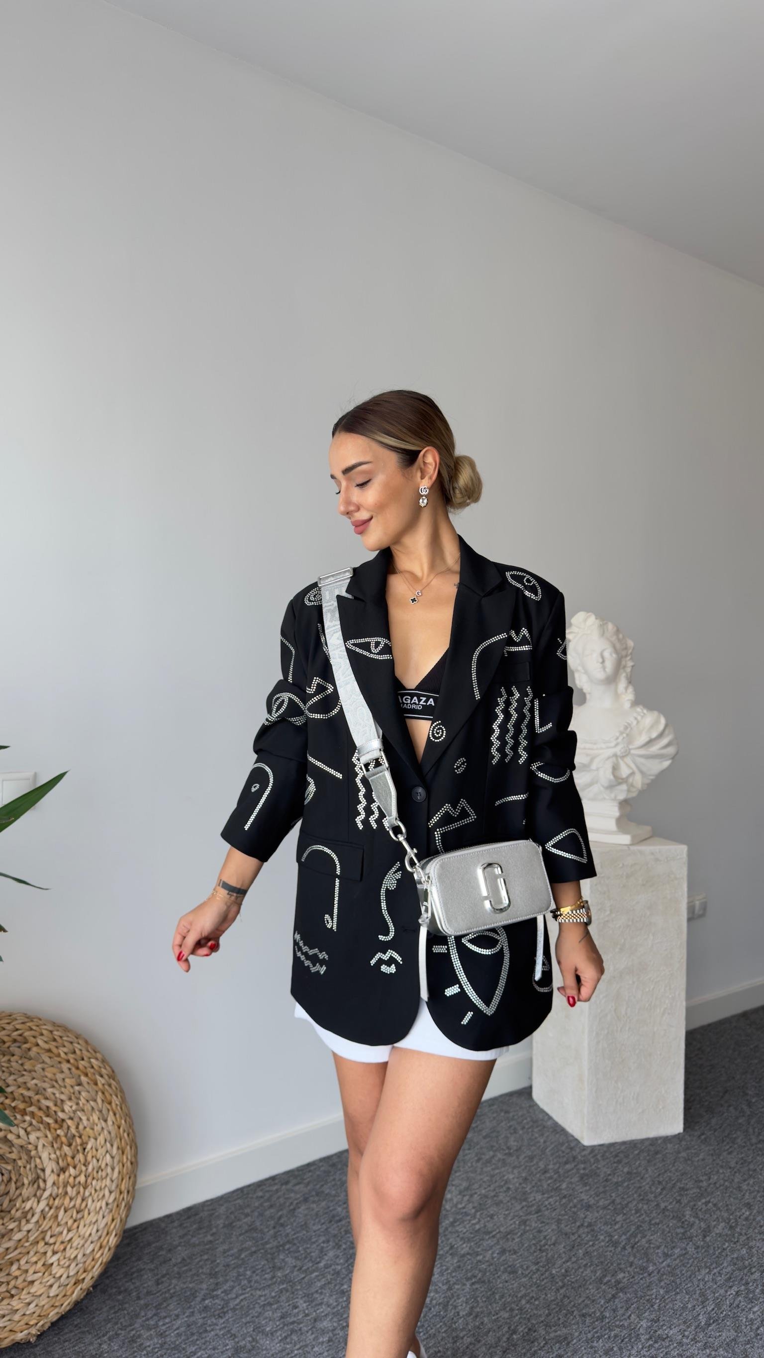 Riba Taş Detaylı Tasarım Siyah Blazer