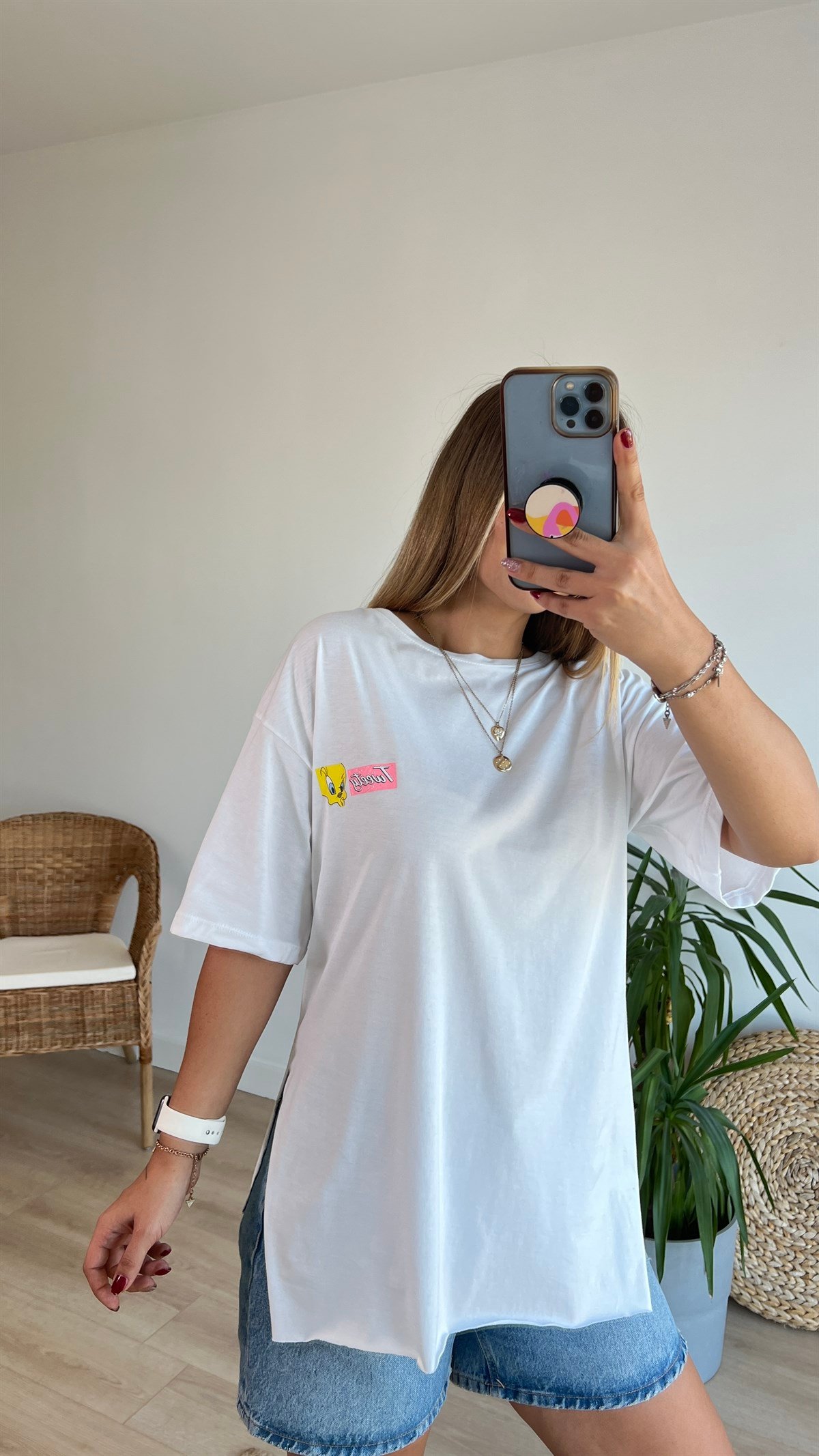 Sırtı Tweety Baskılı Beyaz Tshirt