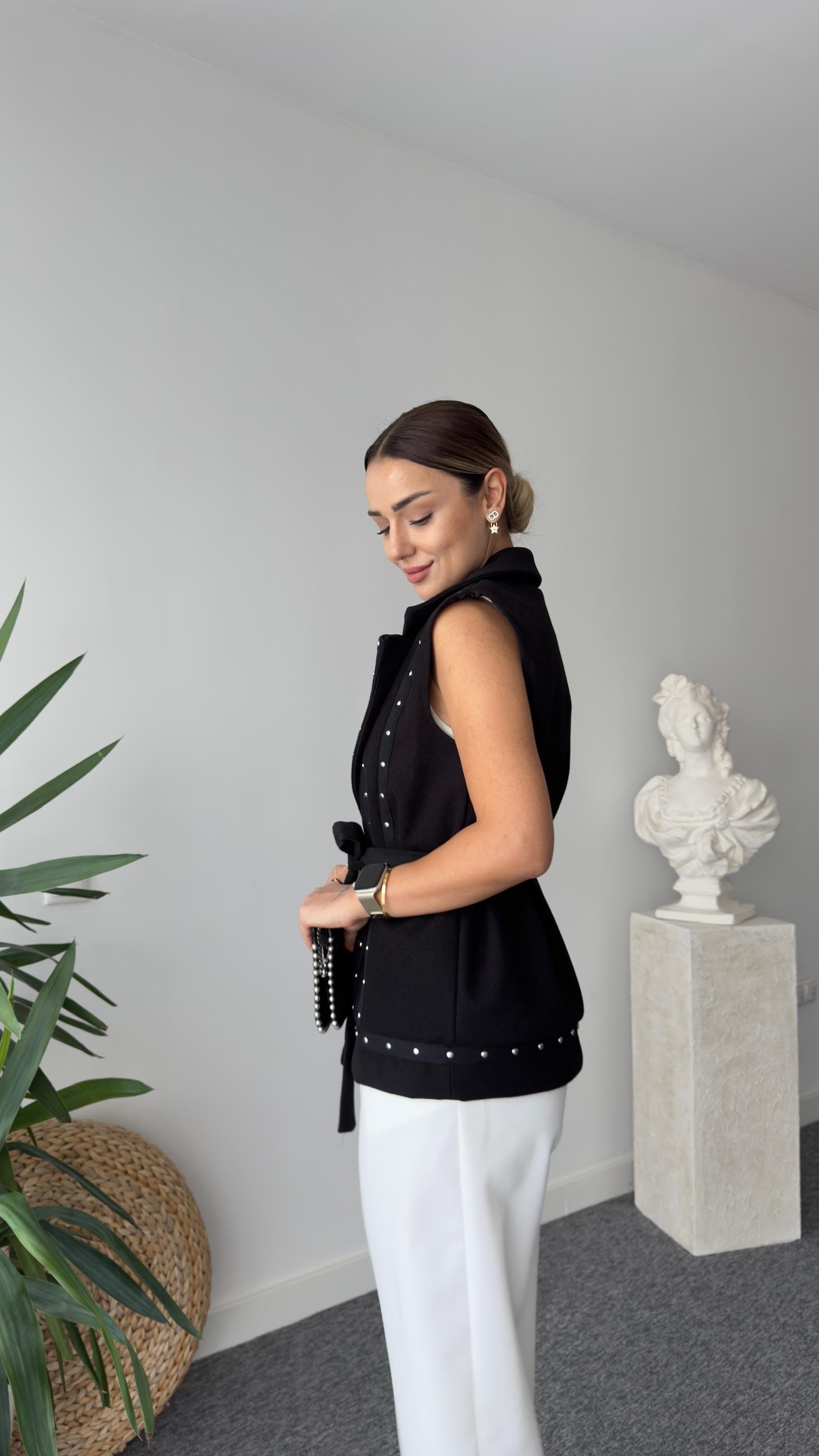 Zra Model Drop Çakımlı Siyah Kaşe Yelek