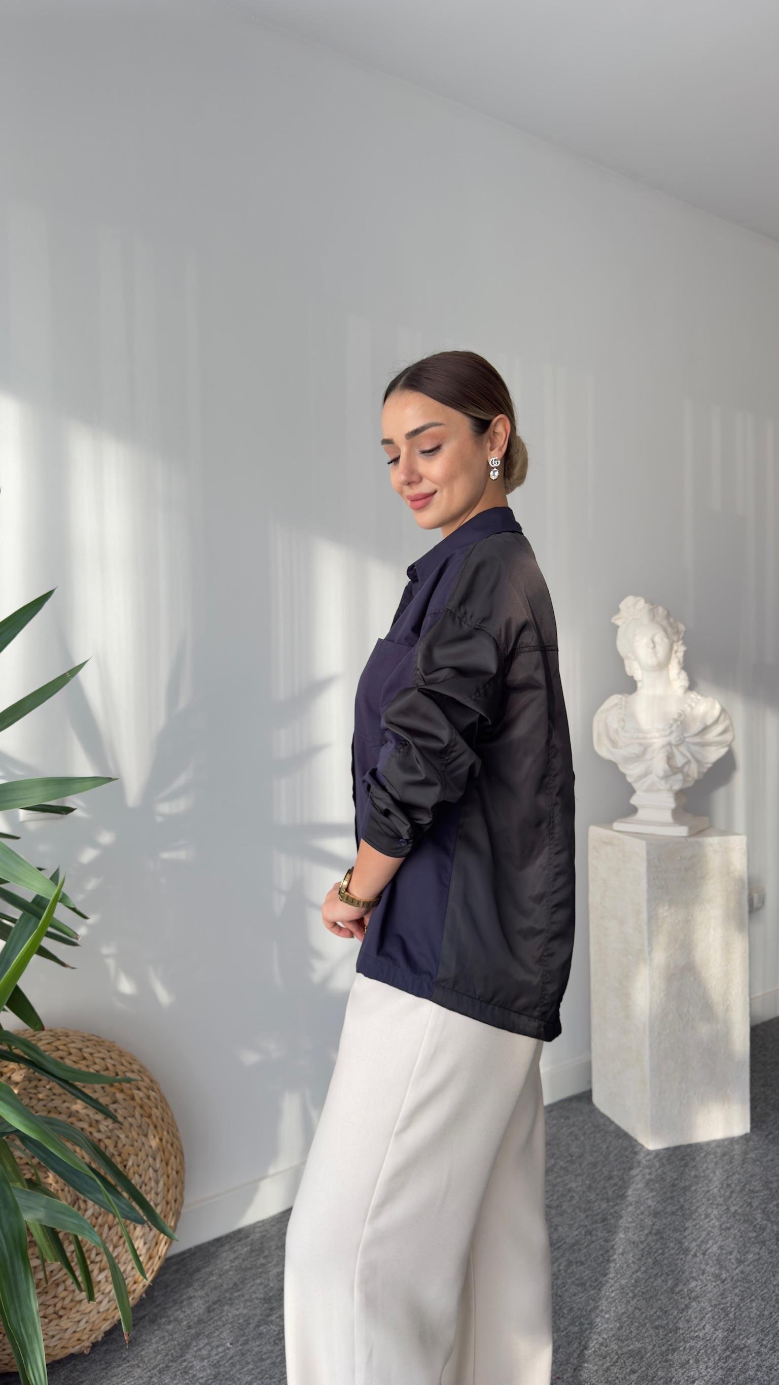 Trine Tws Model Sırt Paraşütlü Lacivert Gömlek