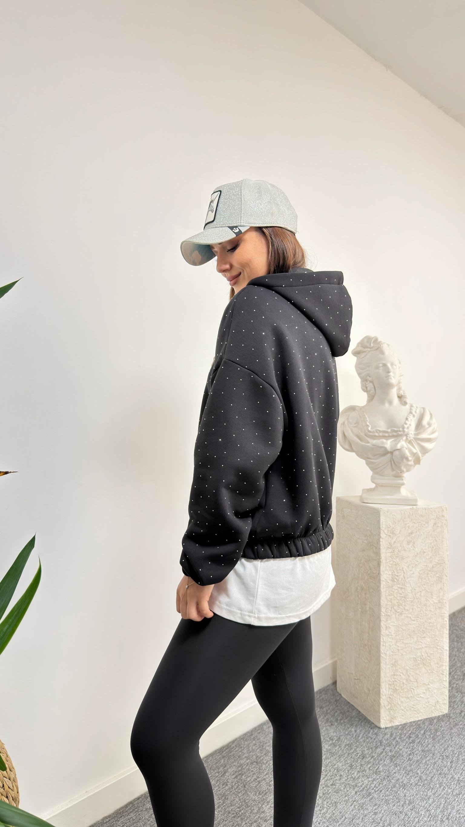 Siyah Nillo Taş Detaylı Şardonlu Sweatshirt