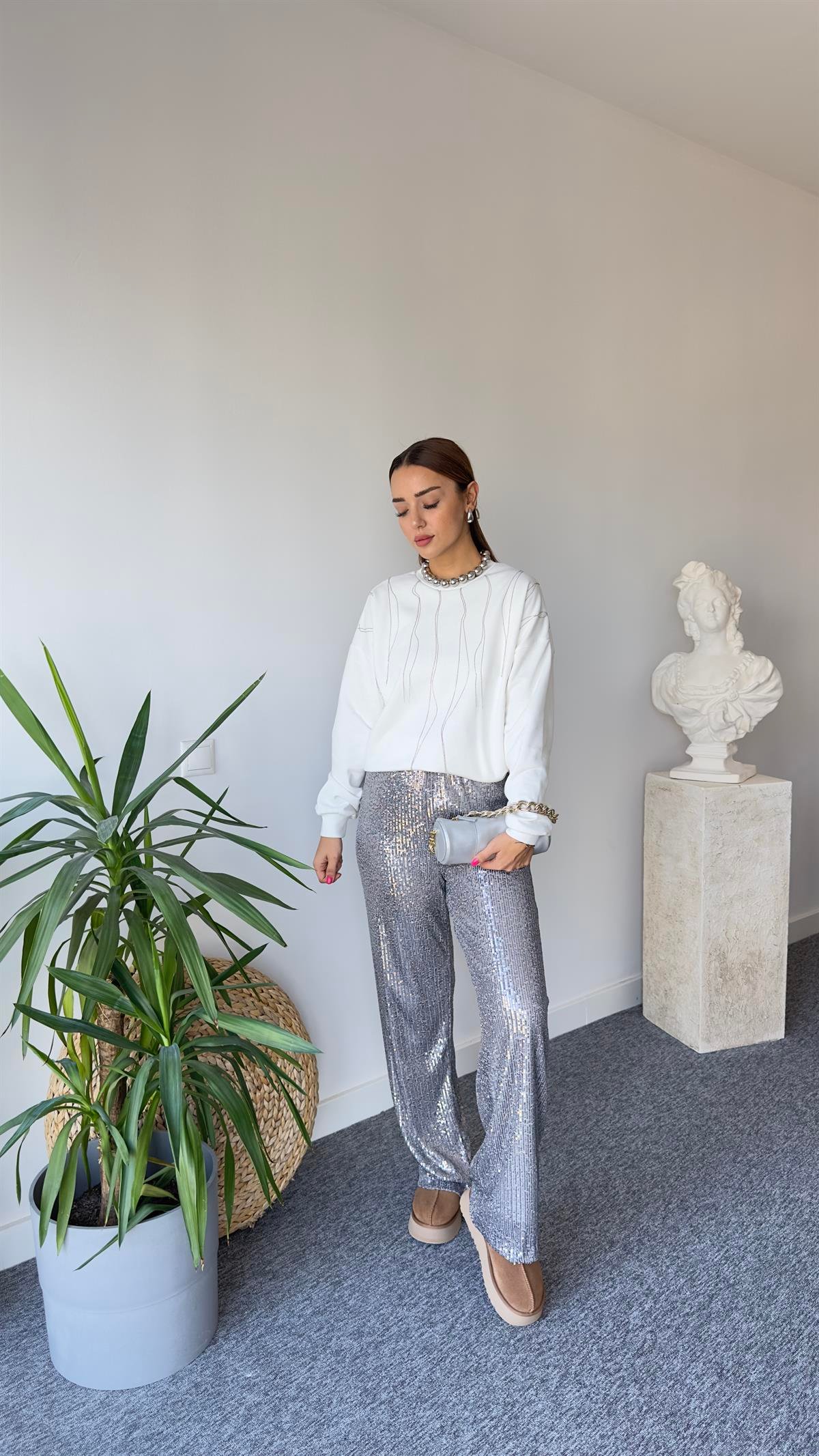 Ntwrk Model Zincir Detay Beyaz Sweat