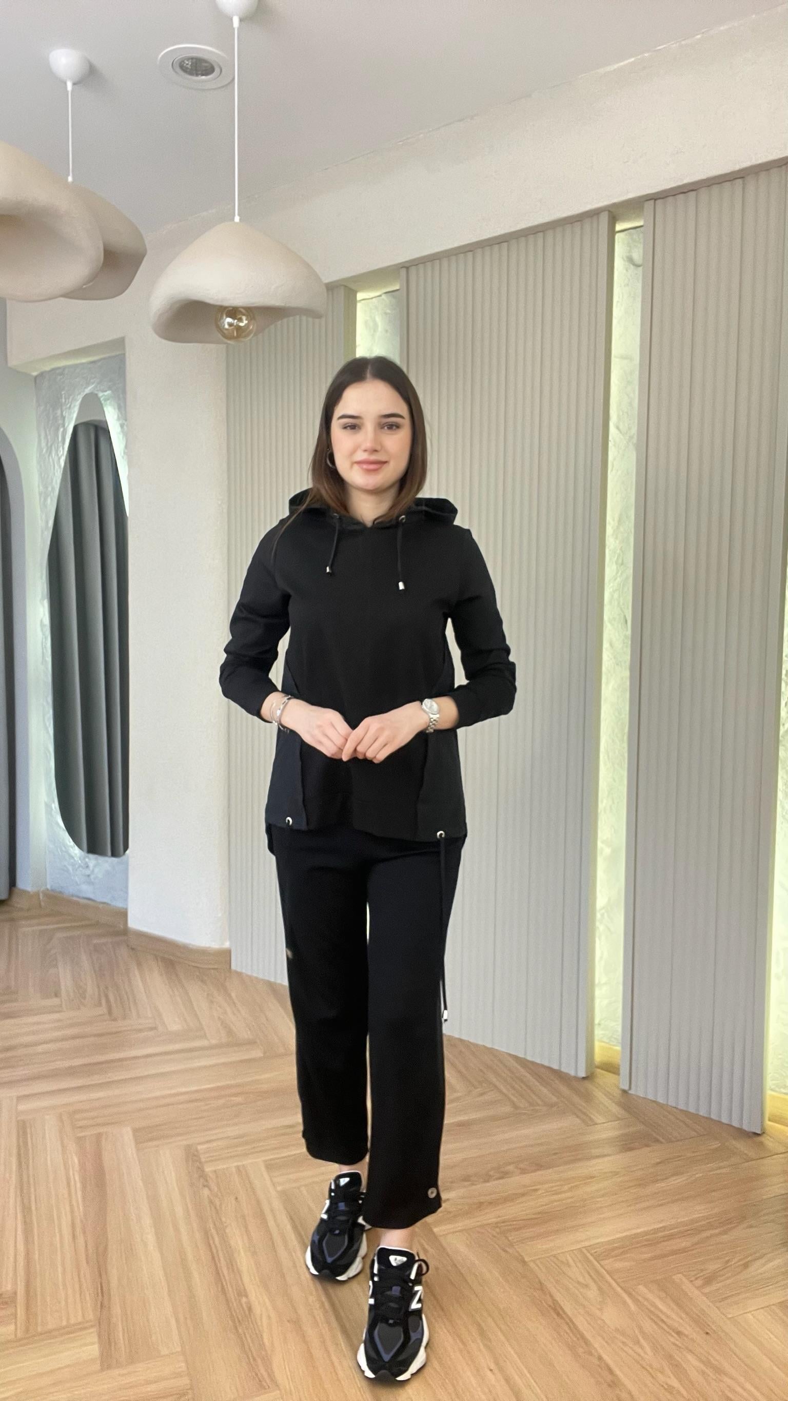 Paraşüt Garnili Siyah Eşofman Takımı
