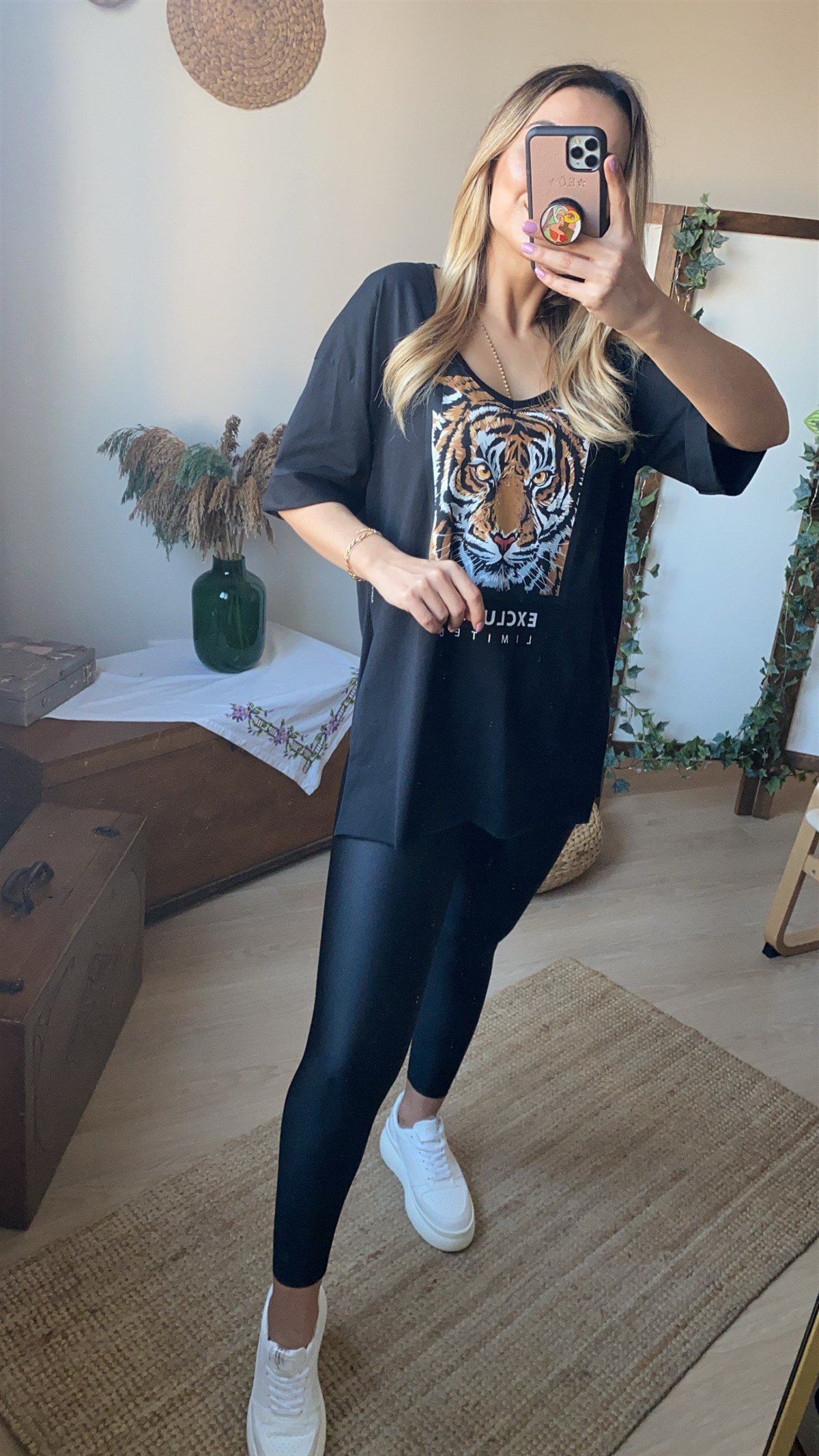 Kaplan Desenli Siyah Basic Tshirt