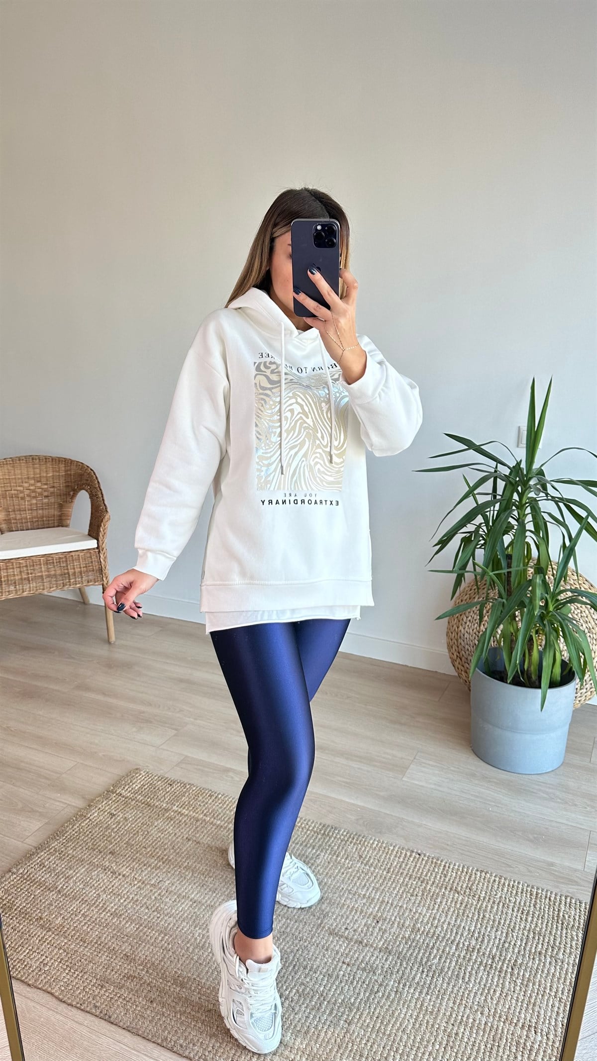 Yanları Çıtçıtlı Baskı Detay Beyaz Sweat
