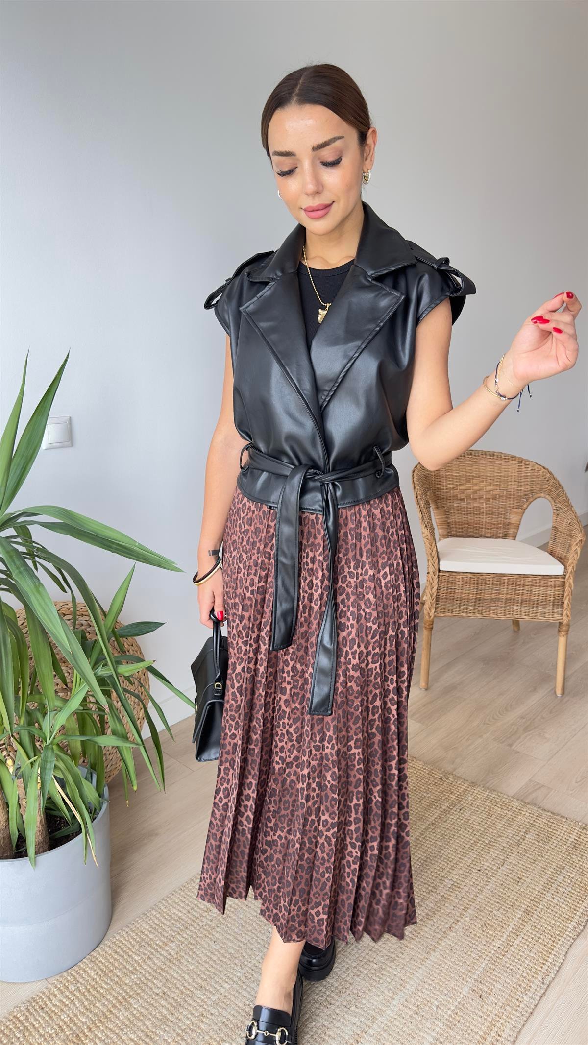 Kuşaklı Zra Model Deri Yelek