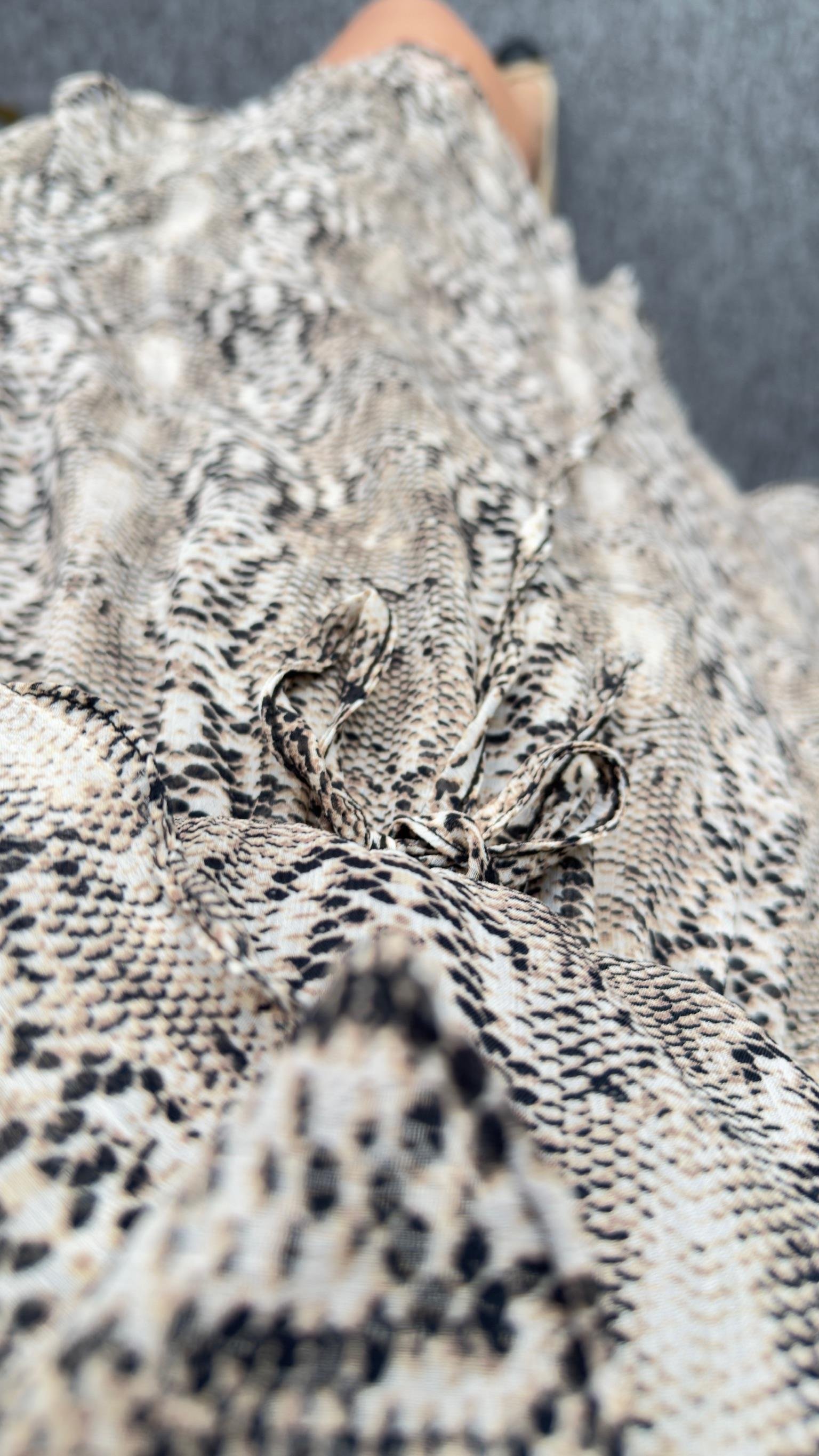 Hermin Yaka Fırfırlı Astarlı Şifon Elbise