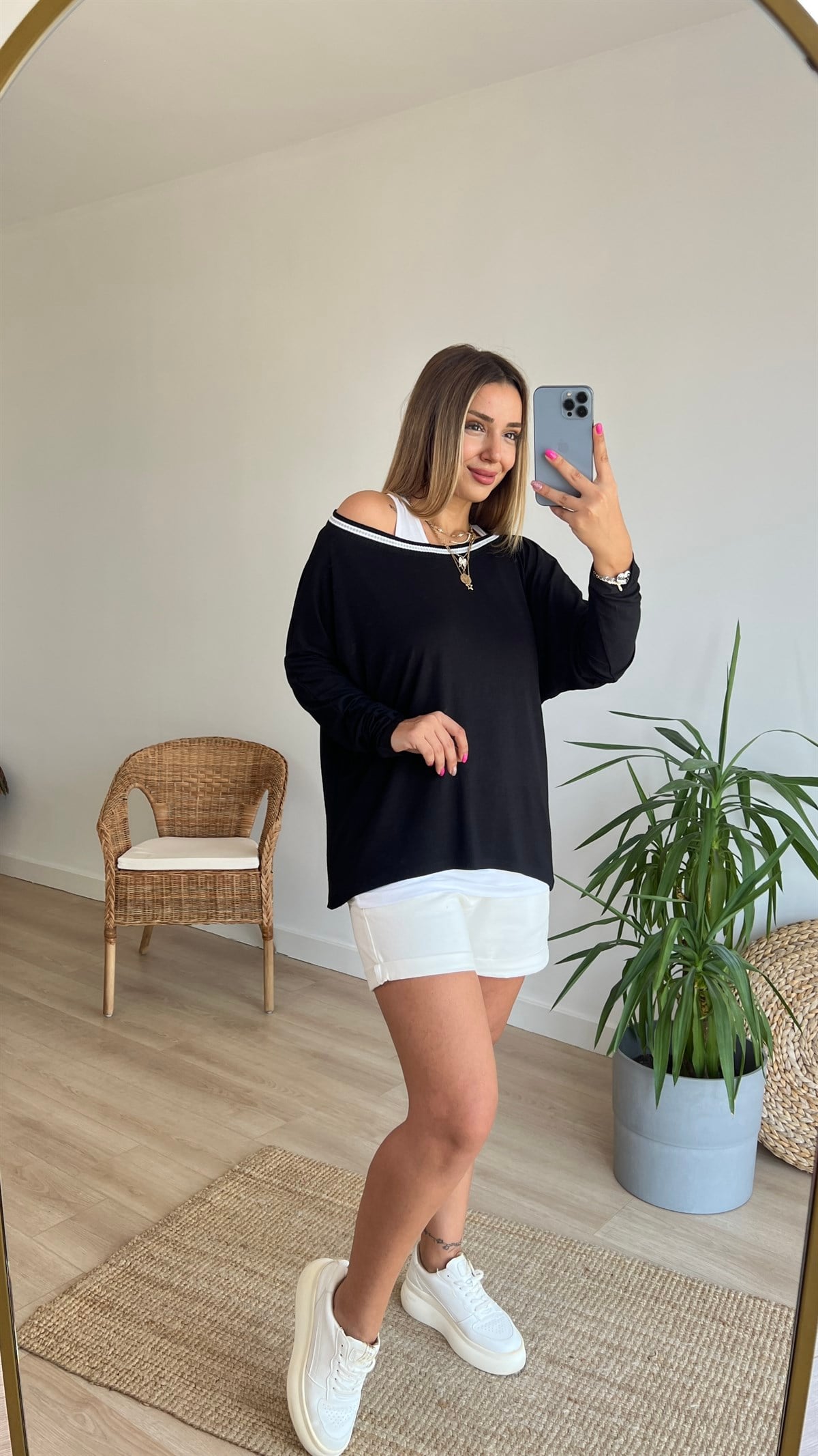 Siyah Şeritli Atlet Detaylı İkili Bluz