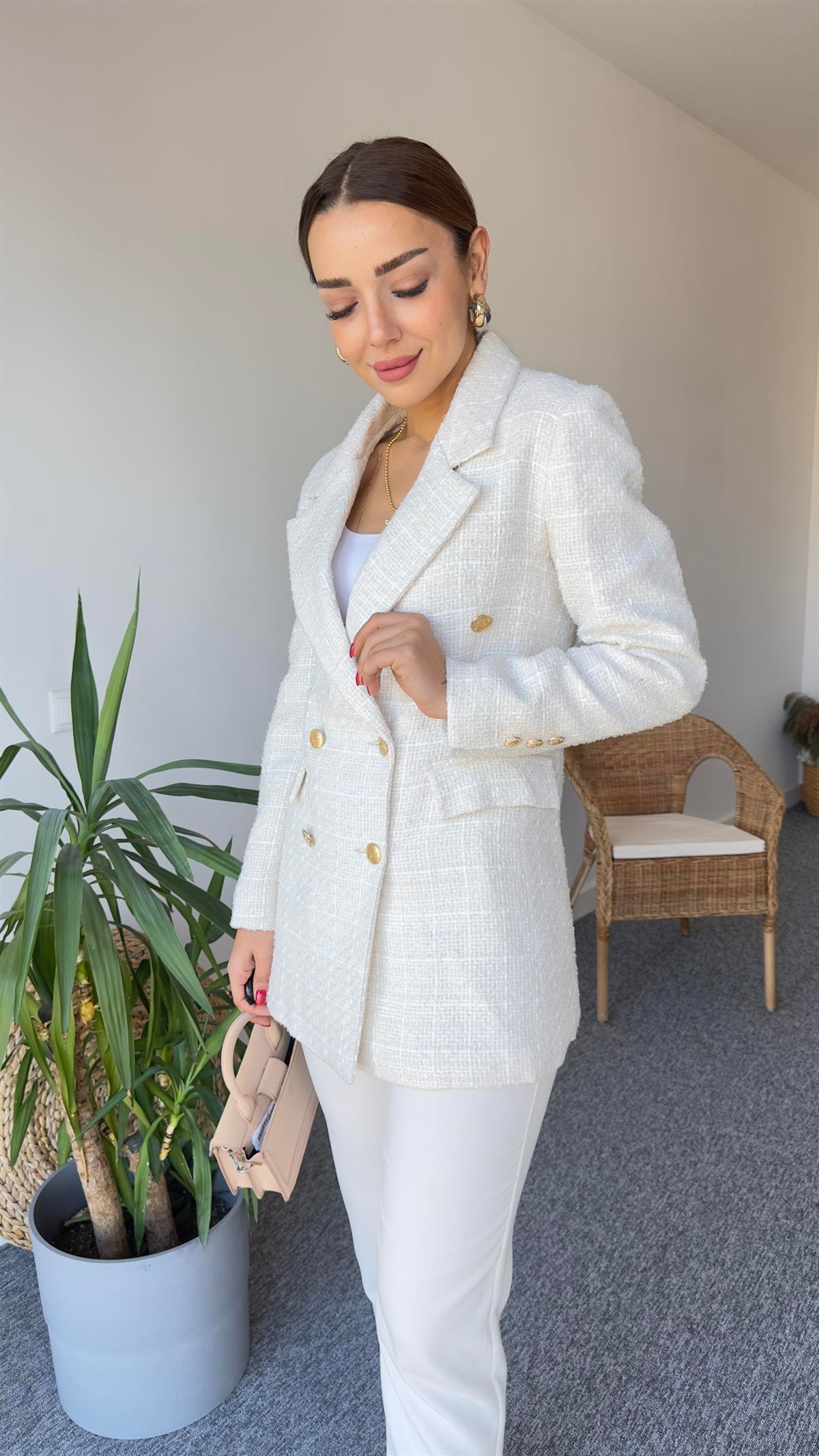 Gold Düğme Ekru Tüvit Blazer Ceket