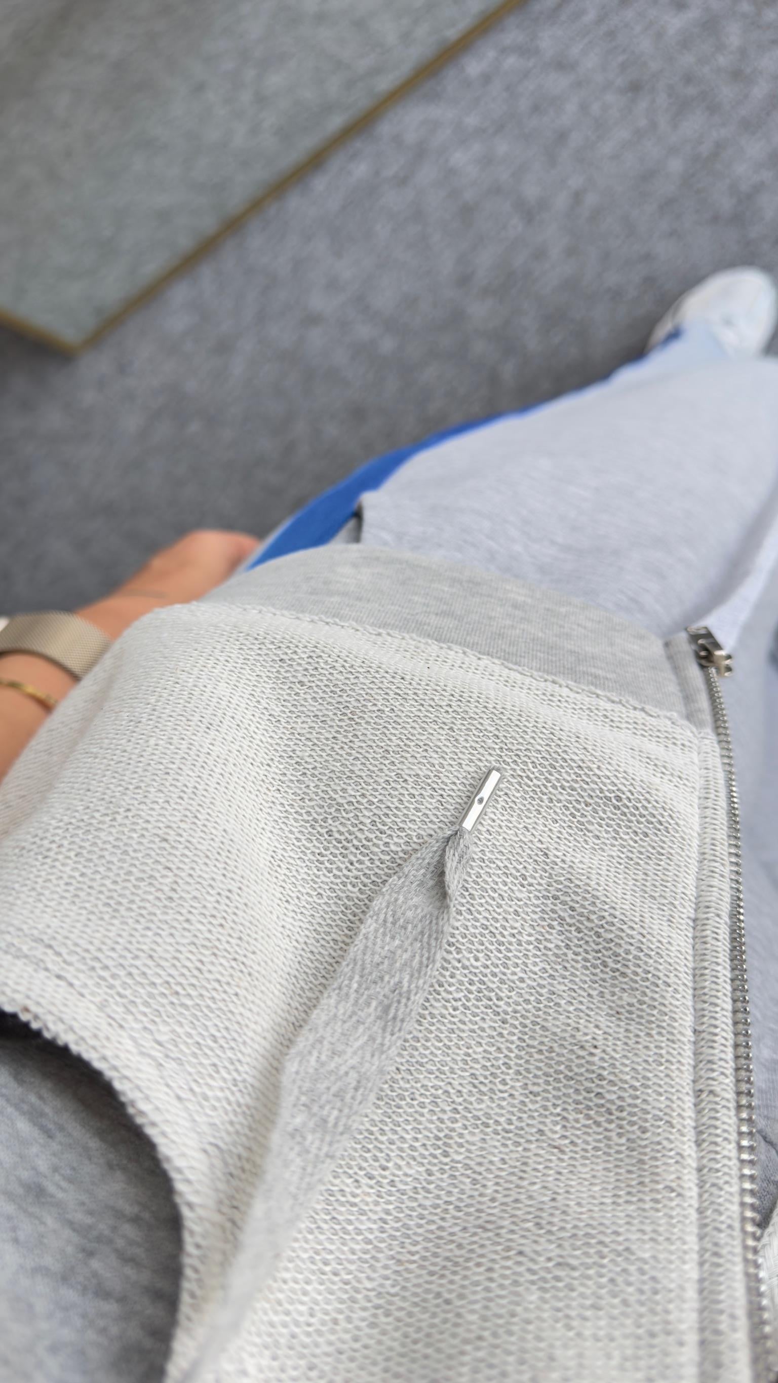 Ters Dikiş Detaylı Gri Sweatshirt