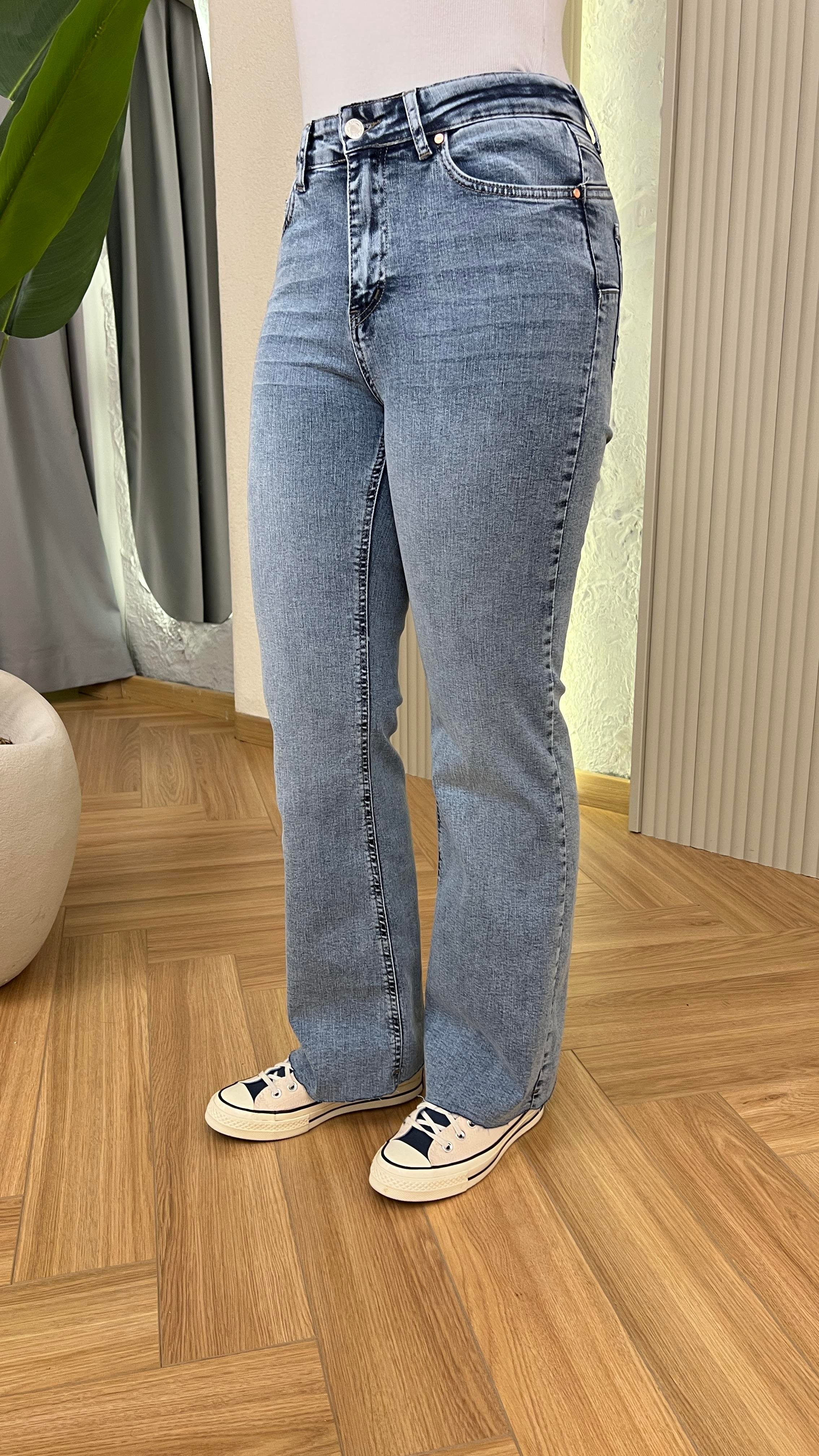 Mavi Kar Yıkama Push Up Etkili Jean