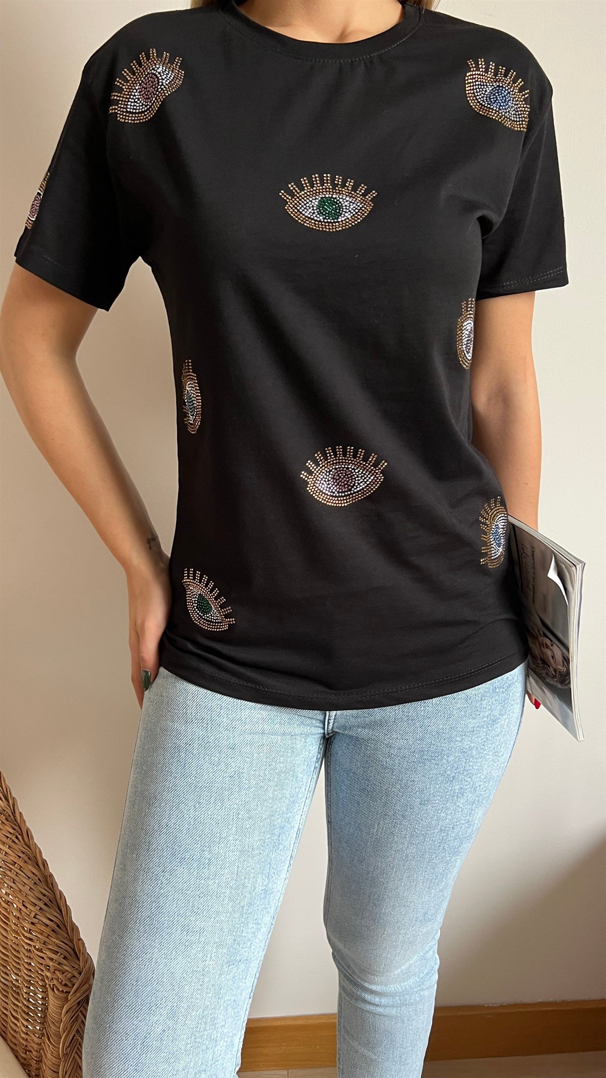 Göz Detaylı Siyah Tshirt