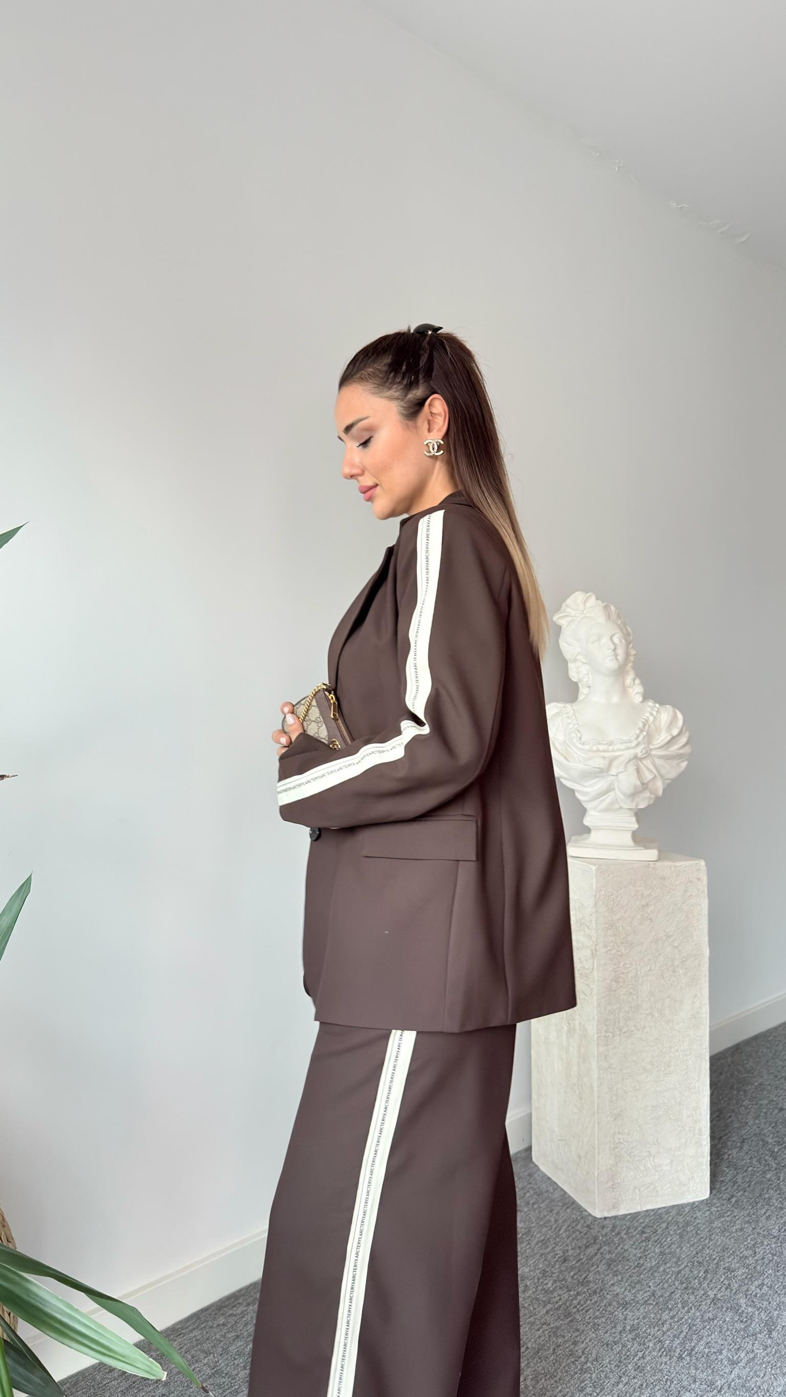 Kahve Silya Şerit Detaylı Blazer Pantolon Takım