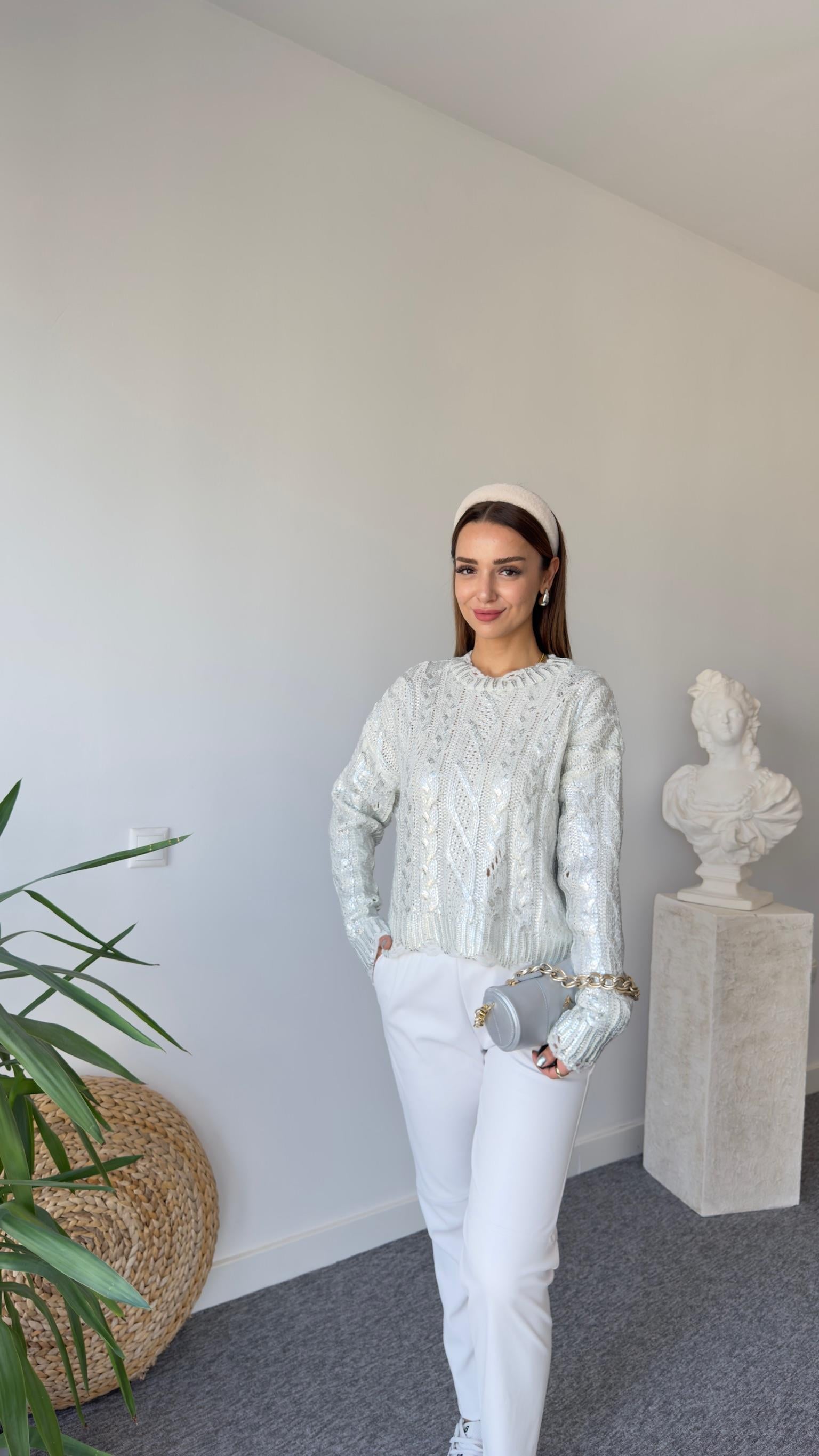 Örgü Desen Varaklı Gümüş Kazak