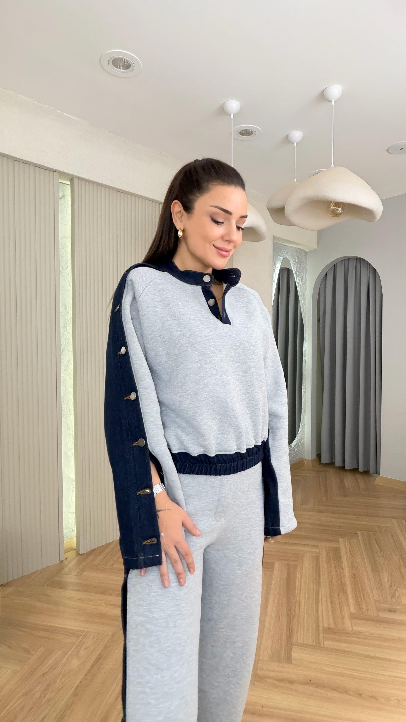 Gri Cres Yanlar Düğme Detaylı Garnili Takım