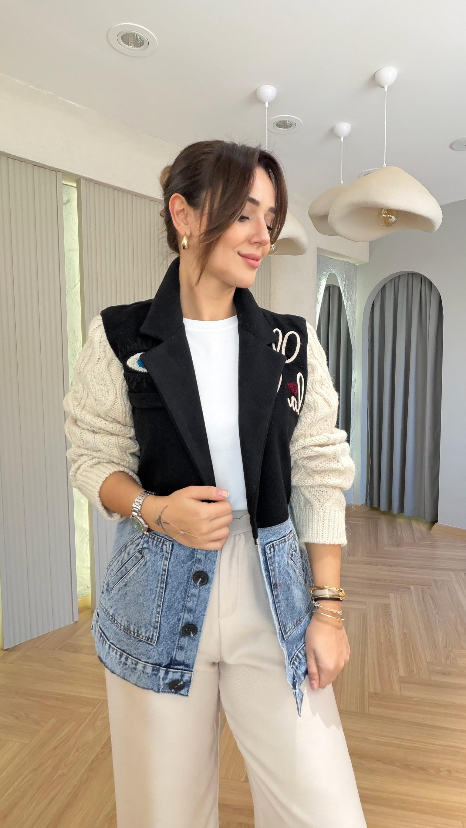 İthal Kollar Triko Detaylı İşlemeli Blazer Ceket