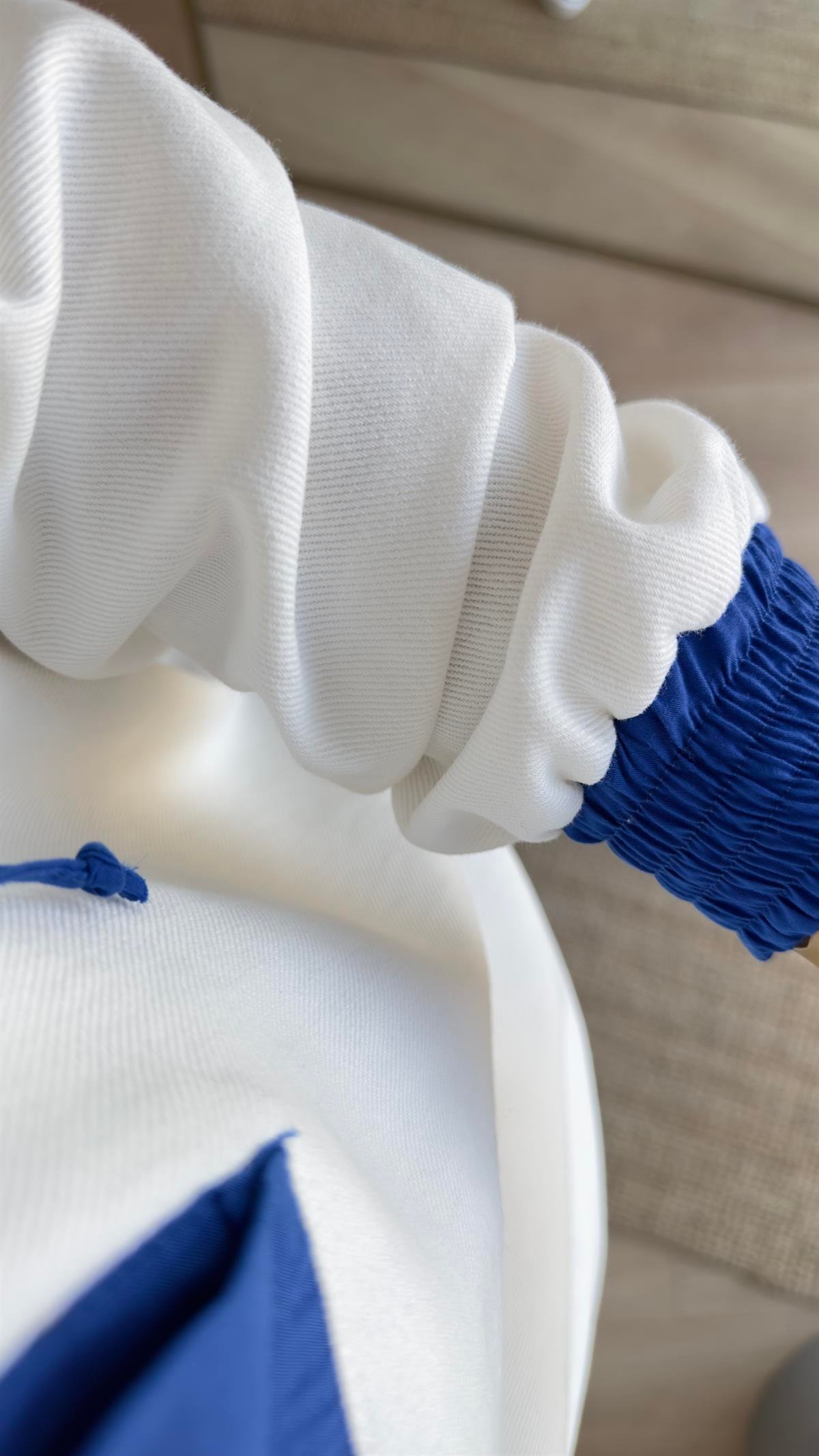 Kapüşonlu Mavi Detay Sweatshirt