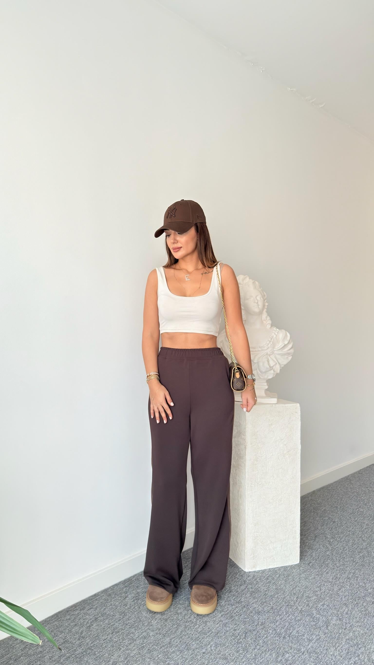 Kahve Bois Garnili Marka Model Takım(Ön Sipariş Ürünü)