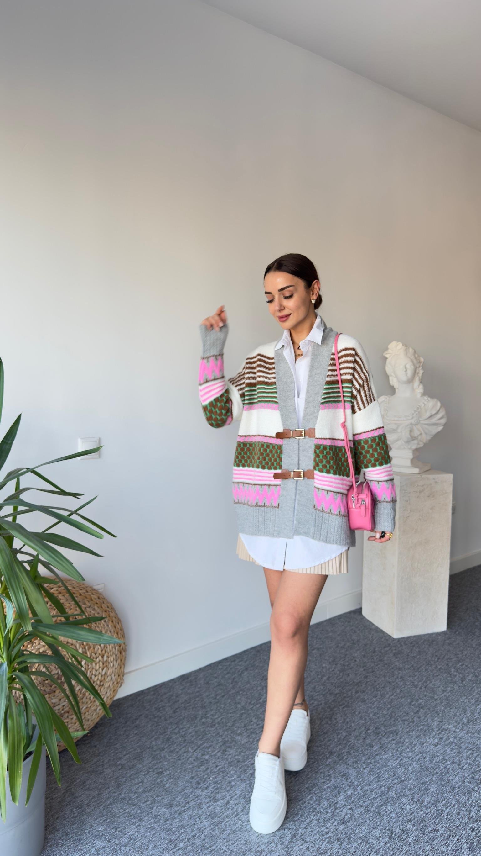 Deri Kemer Detay Yeşil Tasarım Hırka