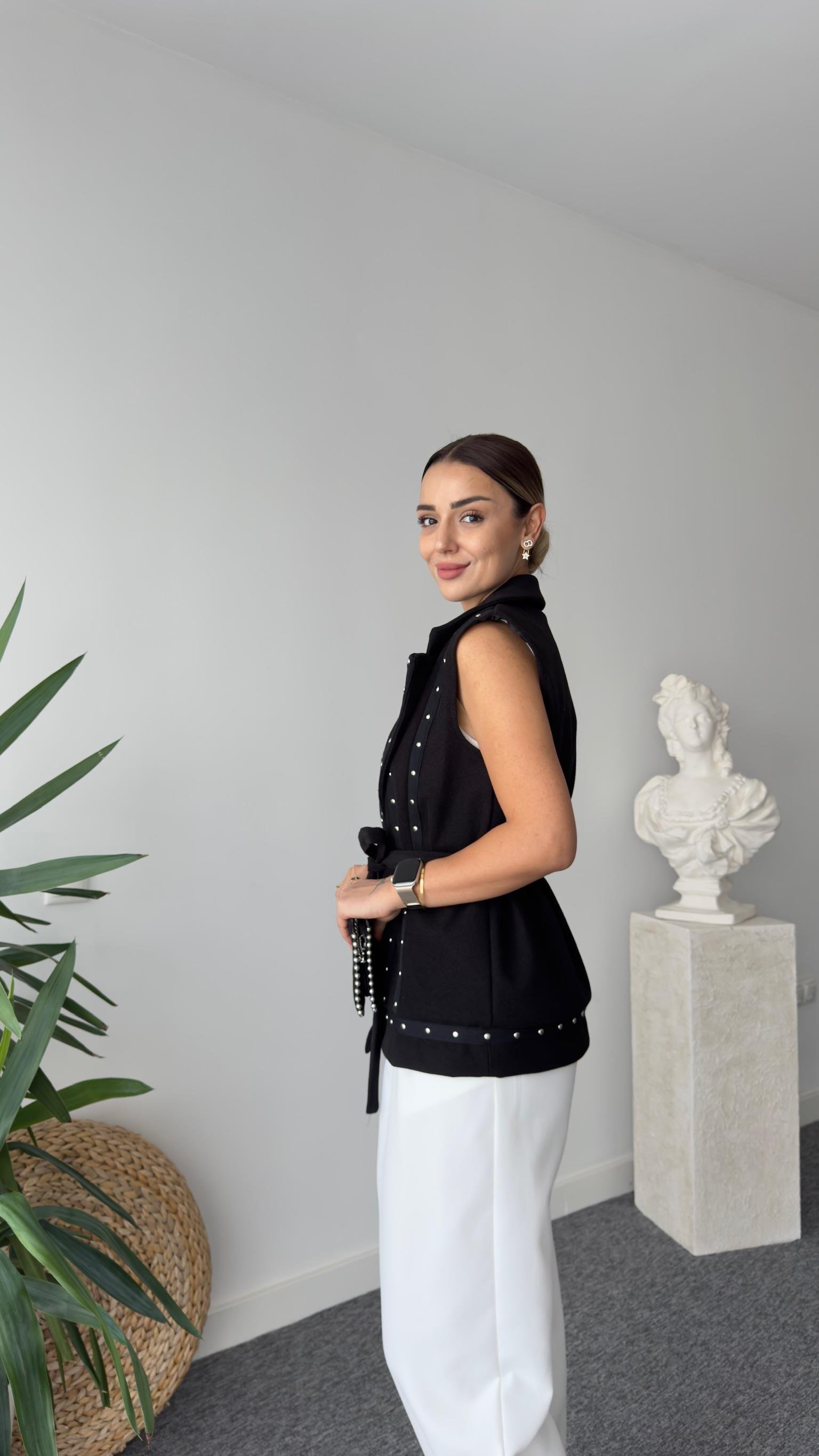 Zra Model Drop Çakımlı Siyah Kaşe Yelek