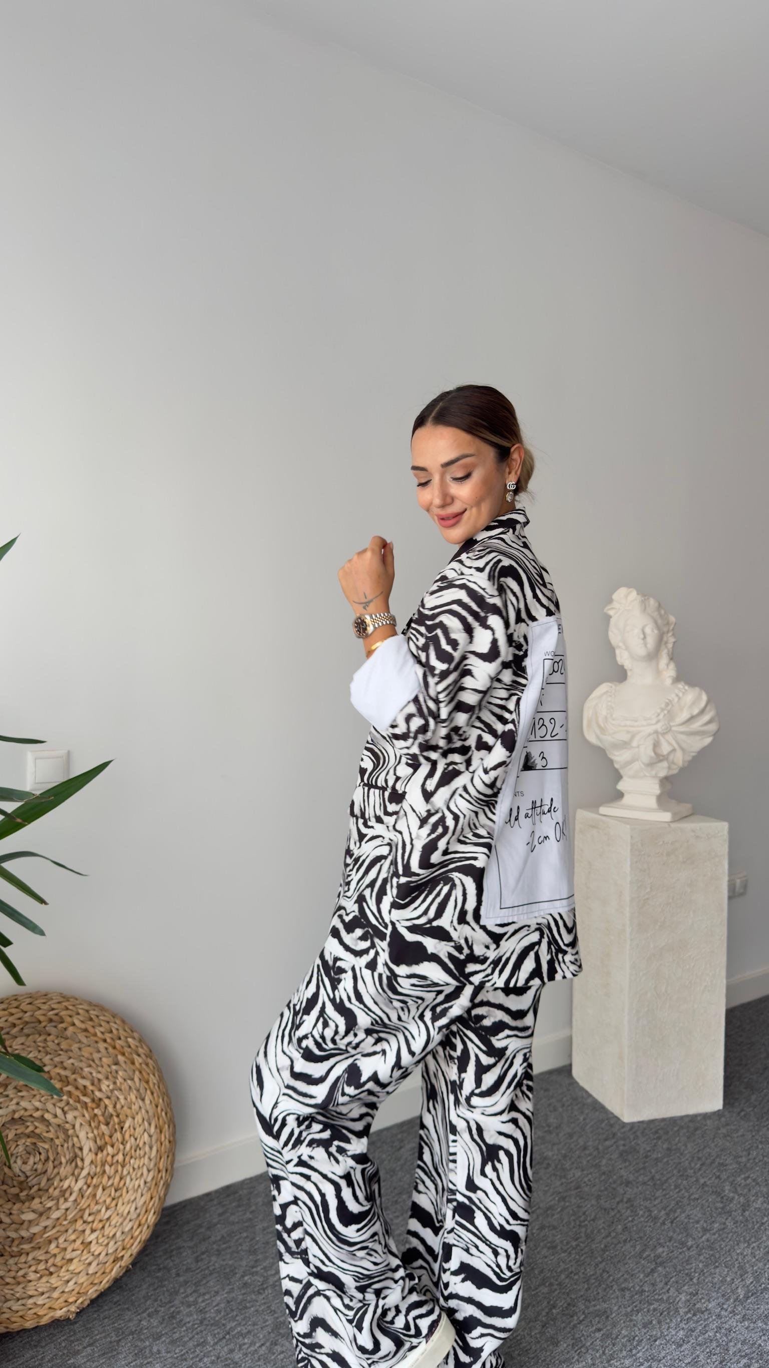 Wayne Sırt Etiket Detaylı Zebra Blazer 