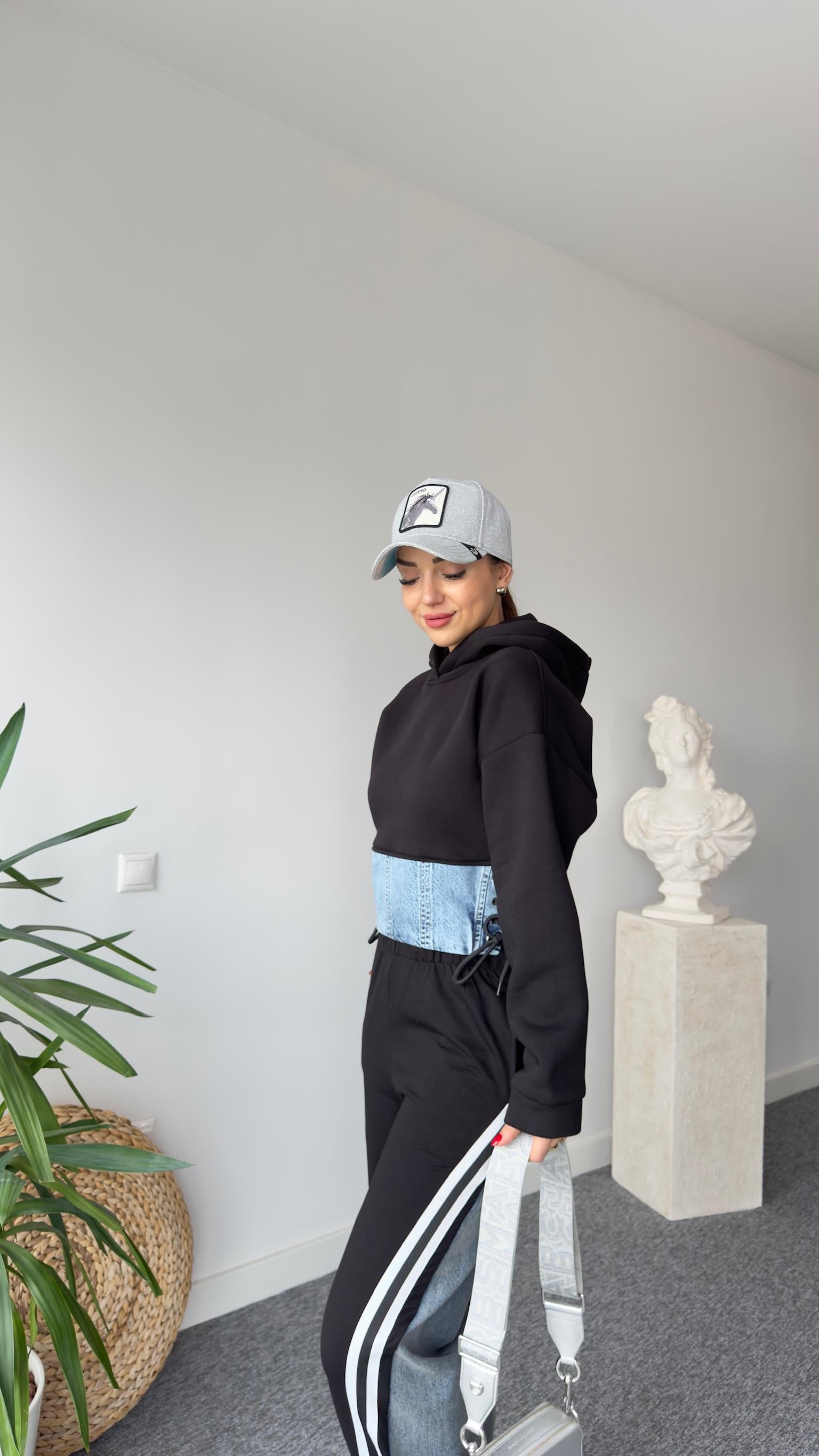 Yan Bağcıklı Kot Garnili Siyah Sweat