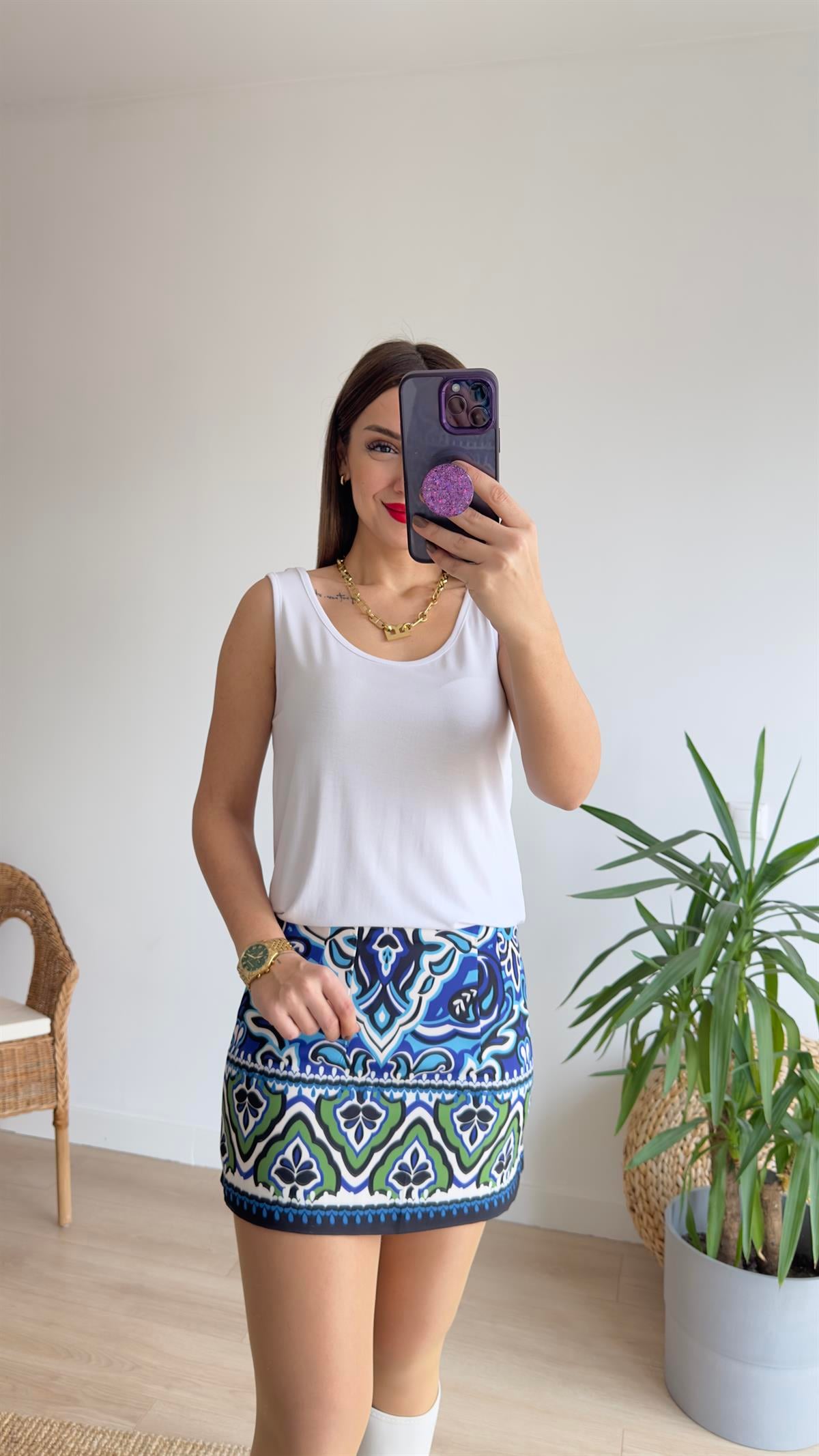 Havuz Yaka Beyaz Viskon Bluz