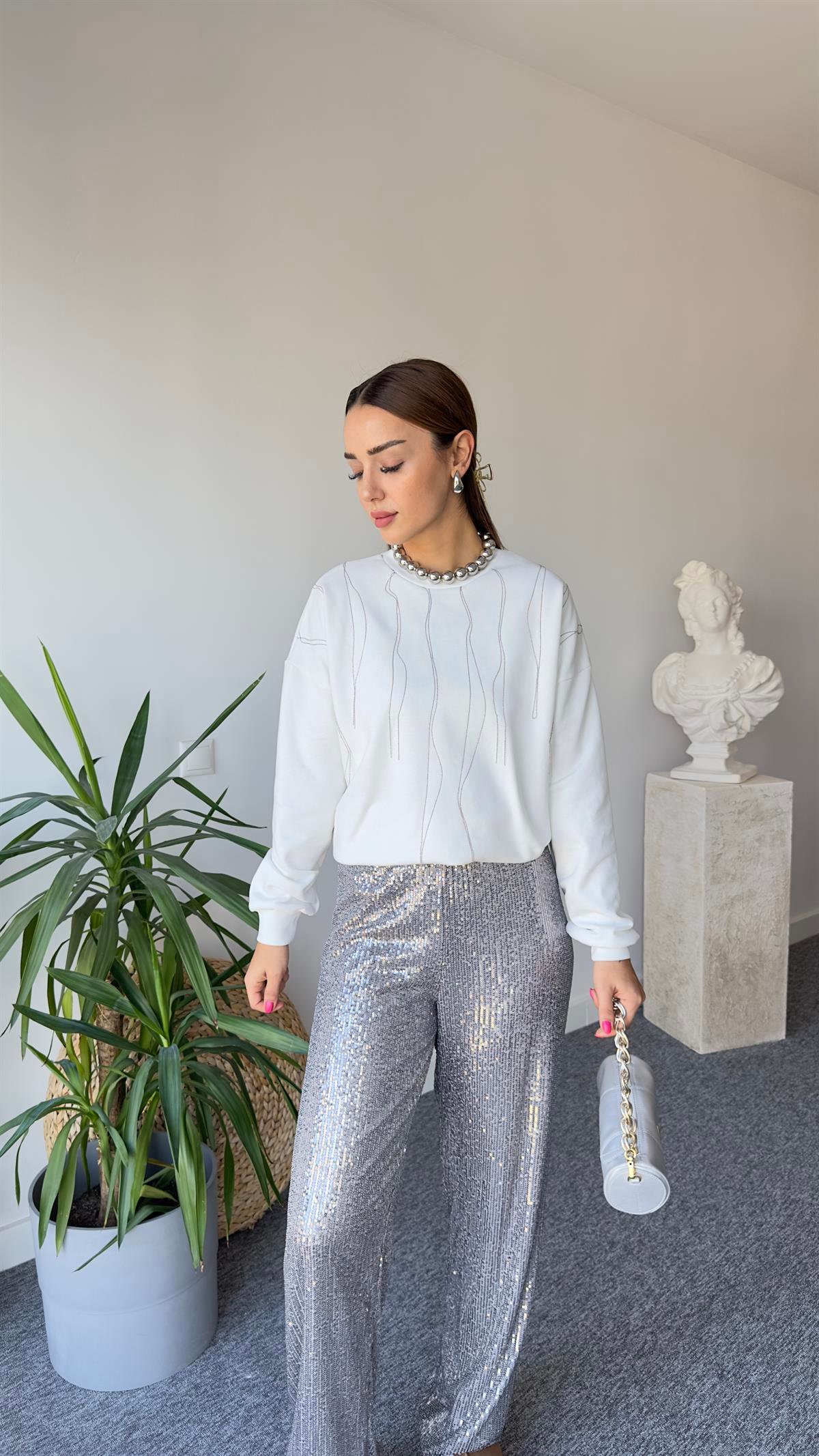 Ntwrk Model Zincir Detay Beyaz Sweat