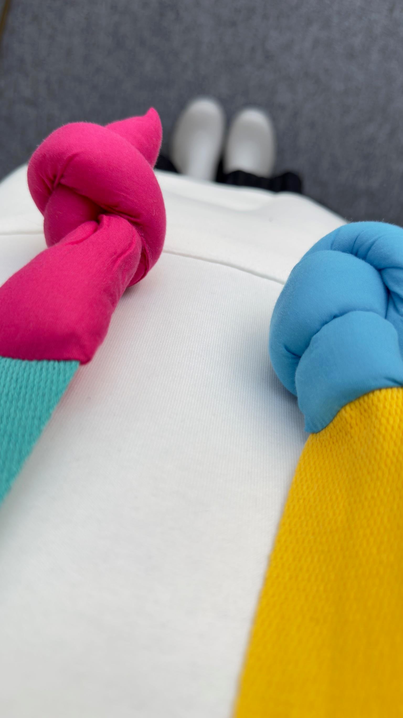Renkli Kordon Detaylı Salaş Beyaz Sweatshirt