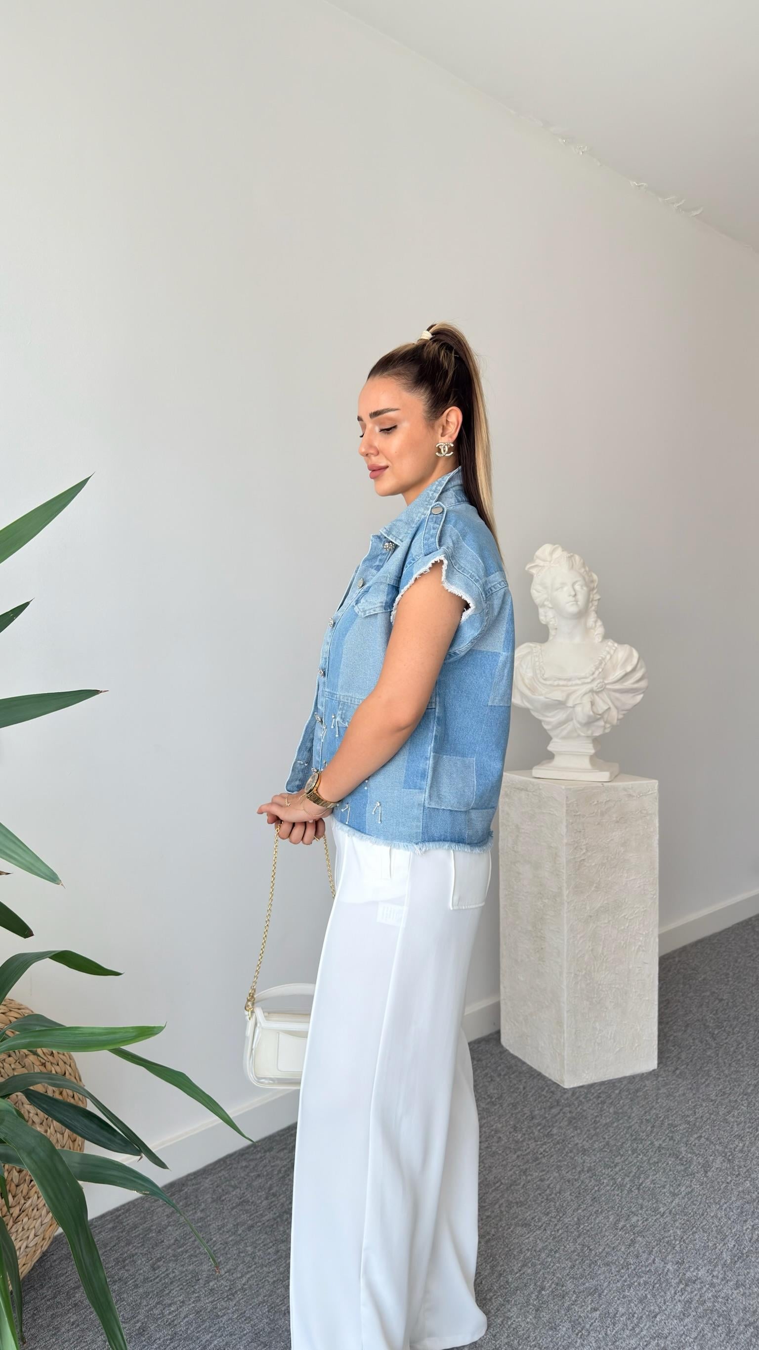 Luca Taş Detaylı Marka Model Yelek
