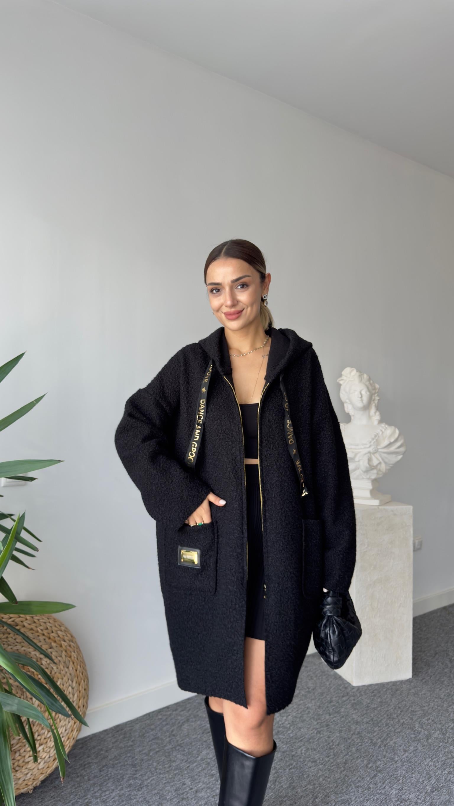 Arma Gold Detaylı Siyah Buklet Kaban