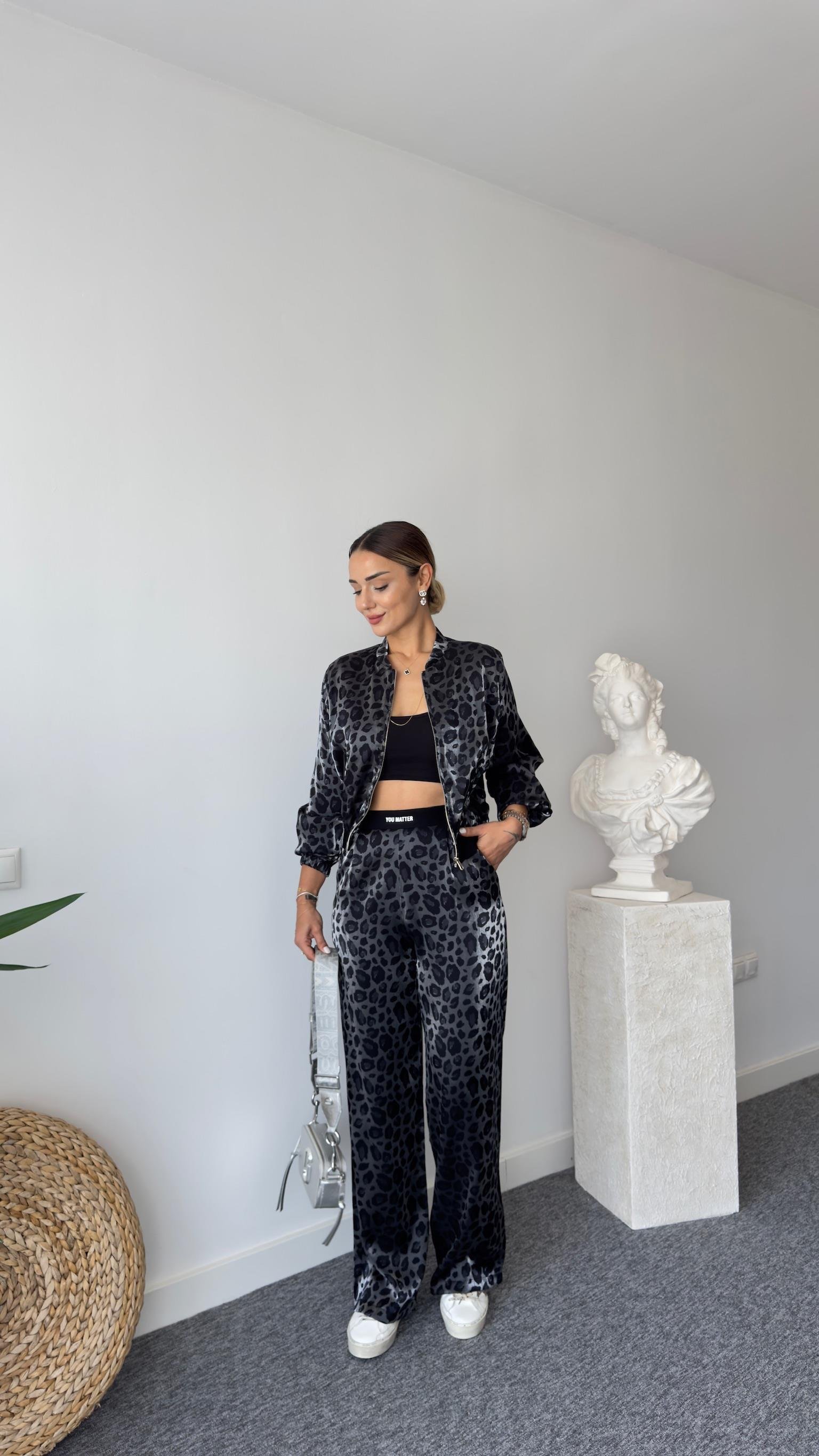 Gri Leopar Desenli Bel Lastikli Pantolon