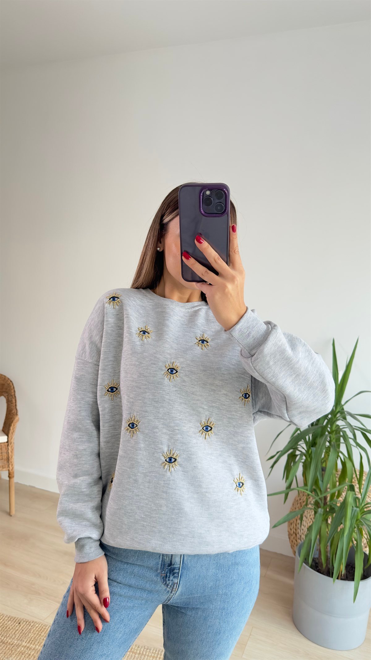 Göz Detaylı Şardonlu Gri Sweat